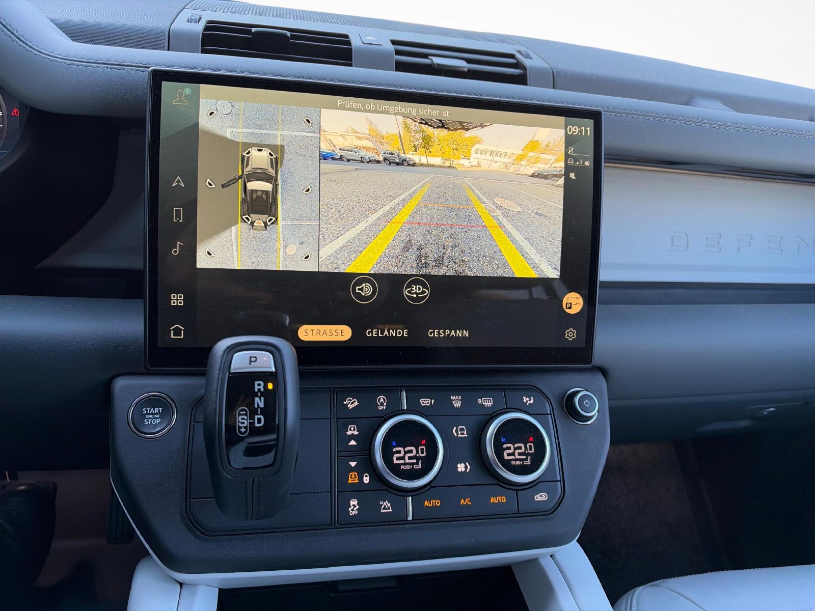 LAND ROVER Defender 90 3.0 D I6 250 X-Dynamic SE-image-12