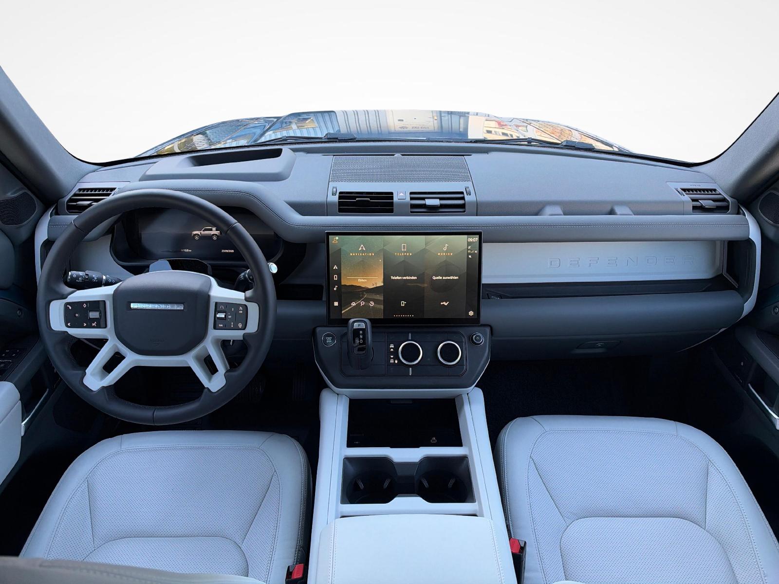 LAND ROVER Defender 90 3.0 D I6 250 X-Dynamic SE-image-8