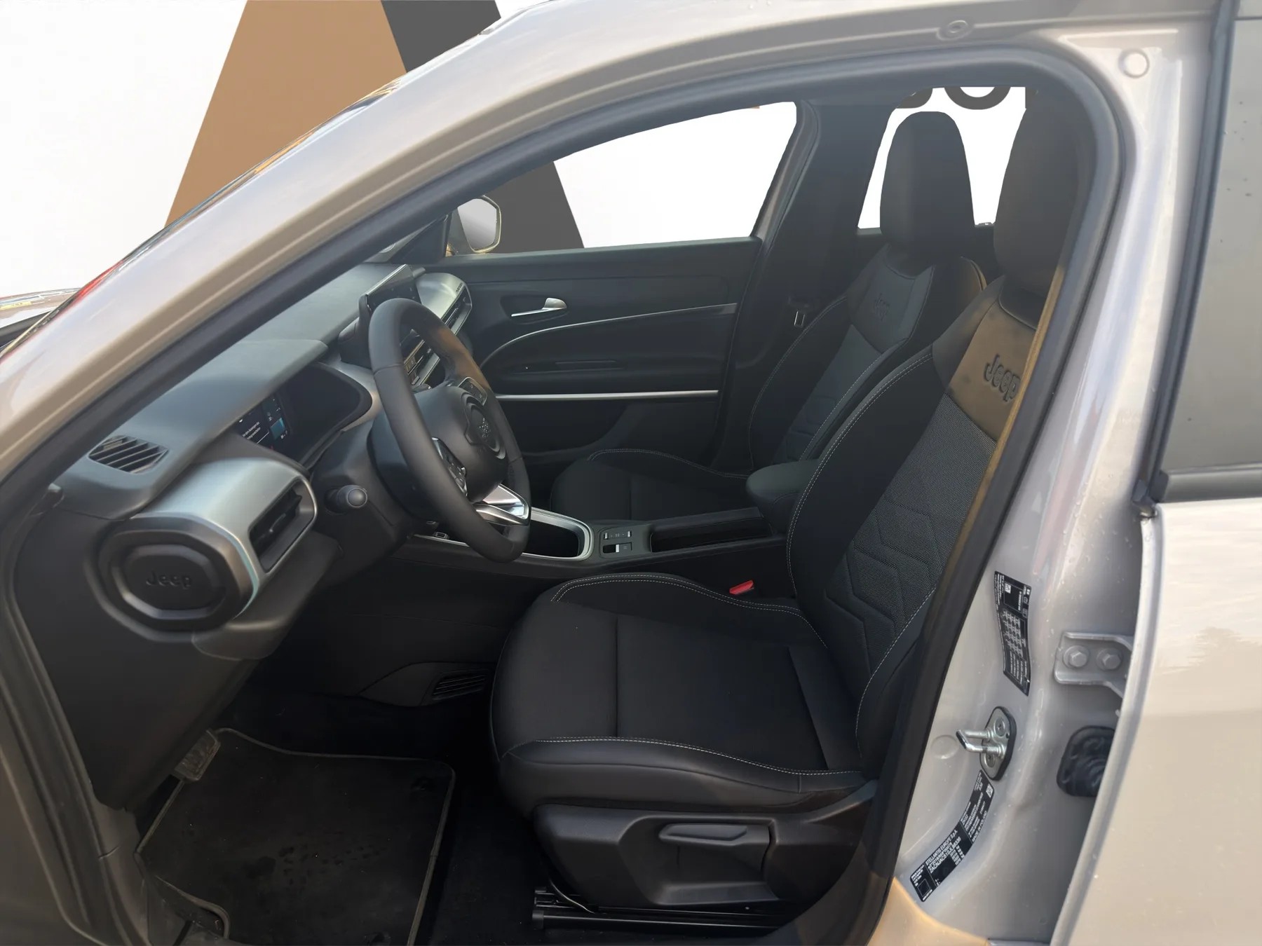 JEEP Avenger Summit-image-8