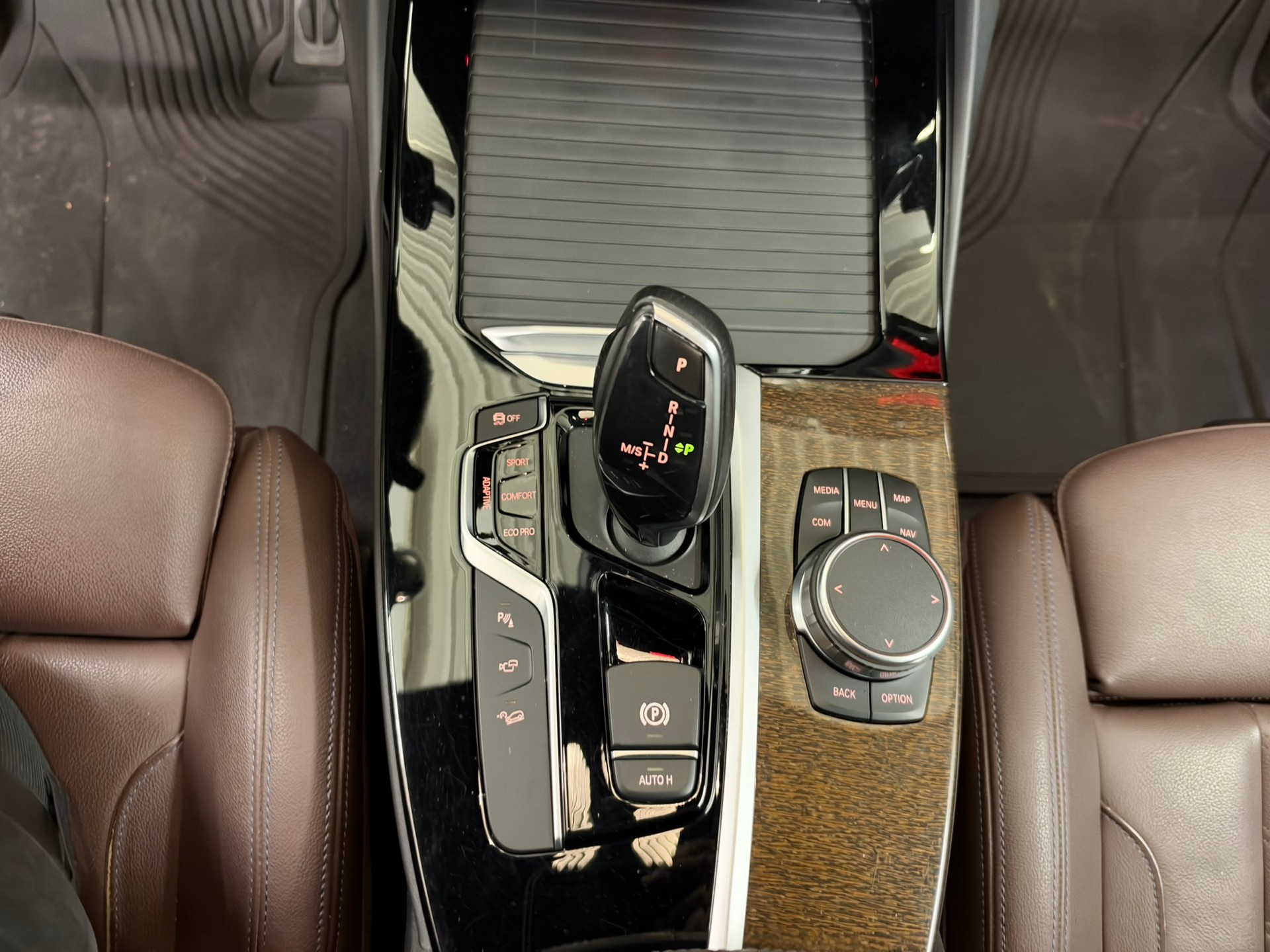 BMW X3 xDrive 30d Individual M Sport Steptronic-image-12