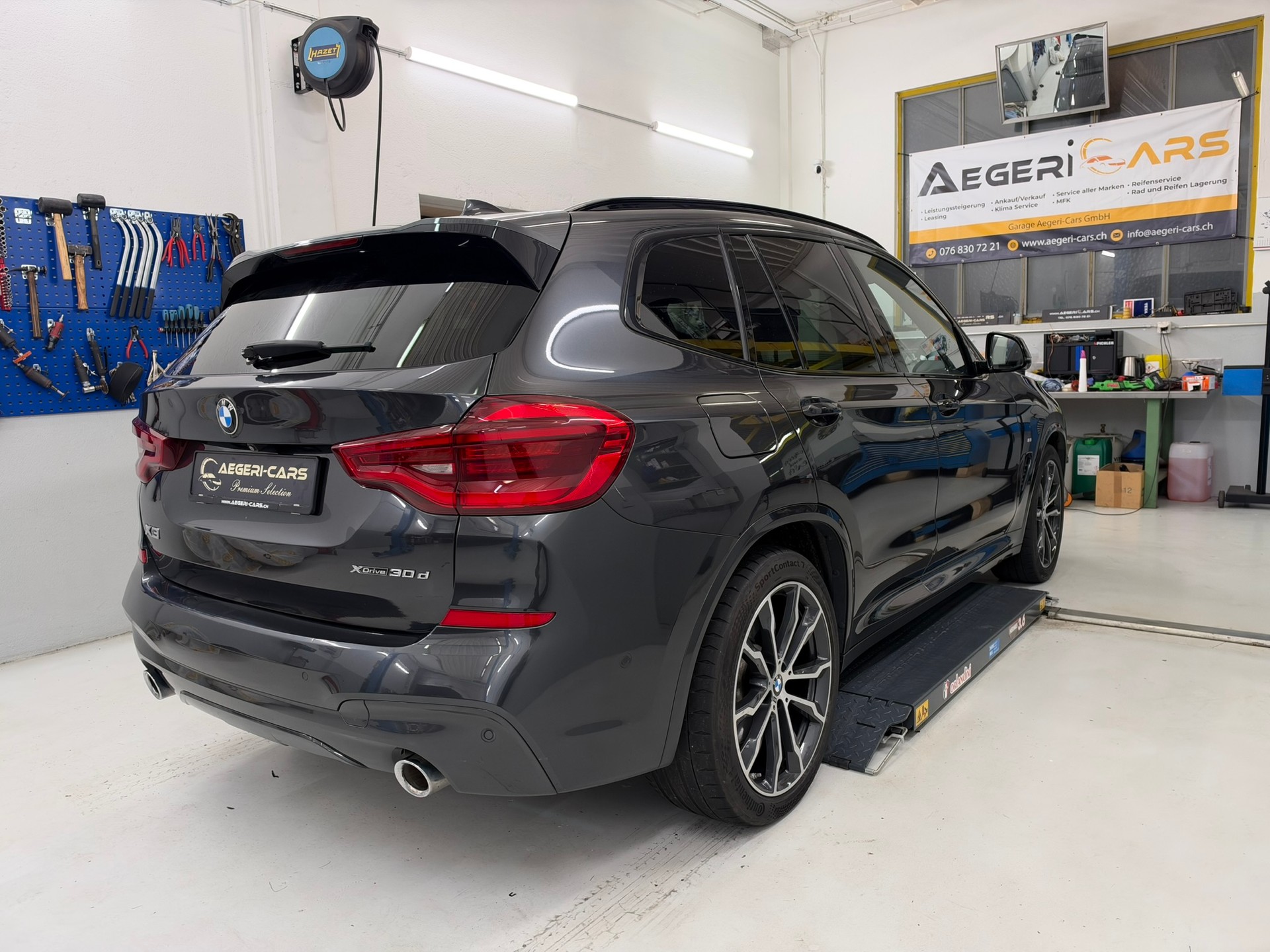 BMW X3 xDrive 30d Individual M Sport Steptronic-image-3