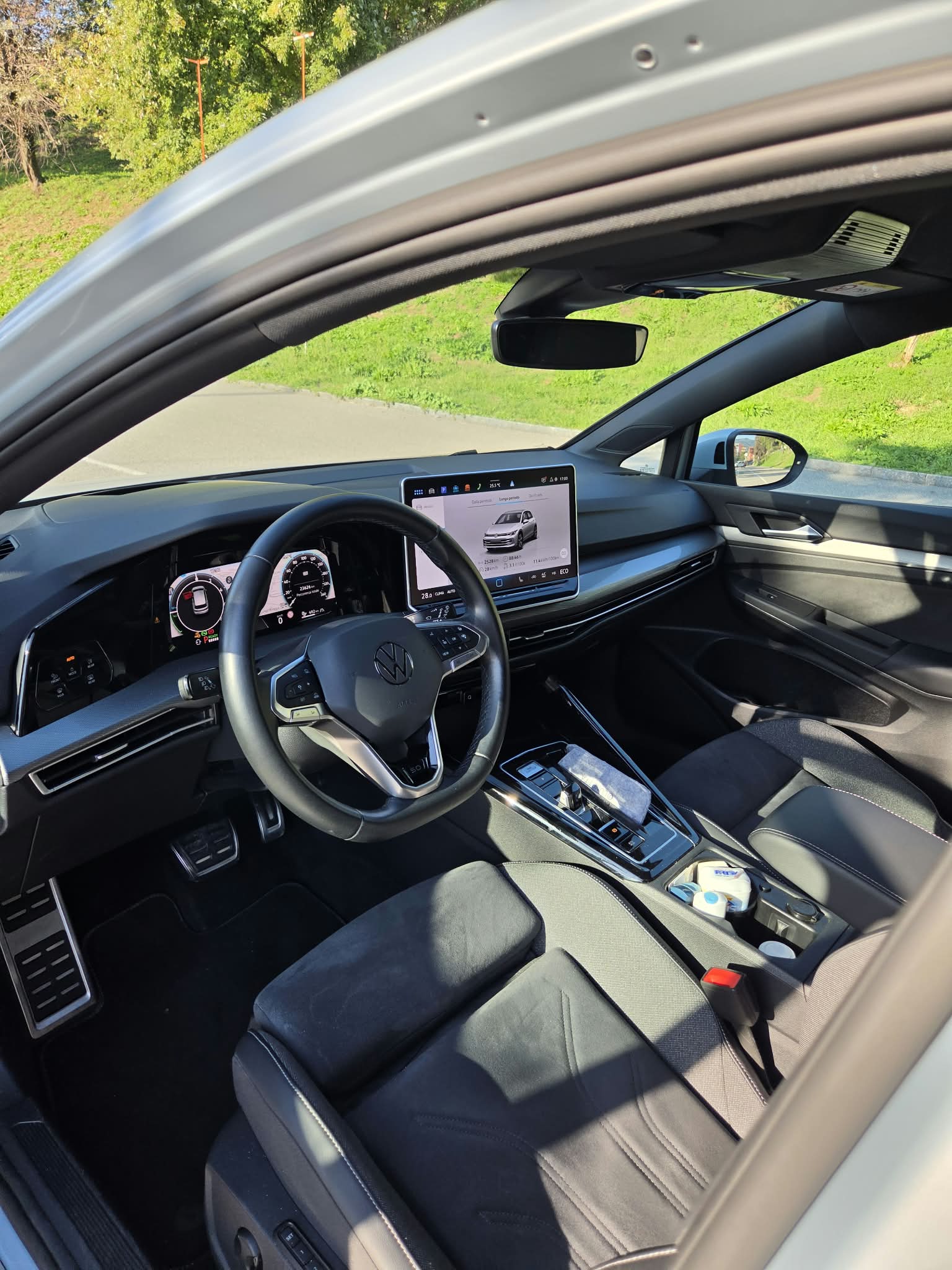 VW Golf 1.5 TSI PHEV Edition 50-image-10