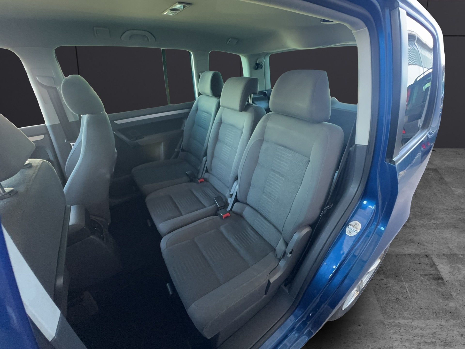 VW Touran 1.4 TSI Trendline-image-13