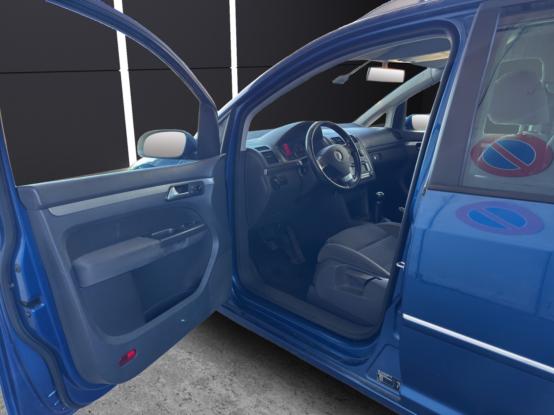 VW Touran 1.4 TSI Trendline-image-8