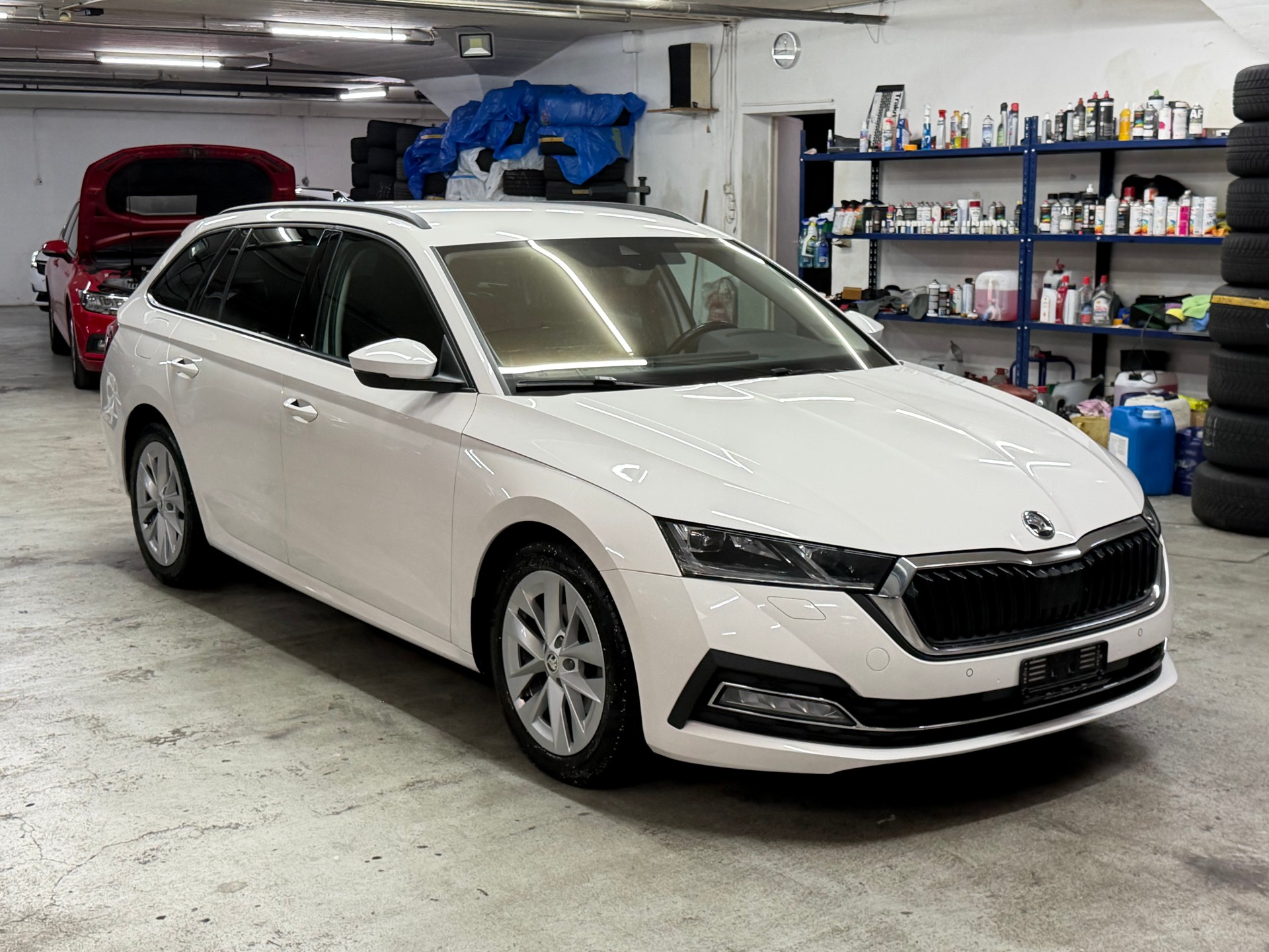SKODA Octavia Combi 2.0 TDI DSG Style-image-3