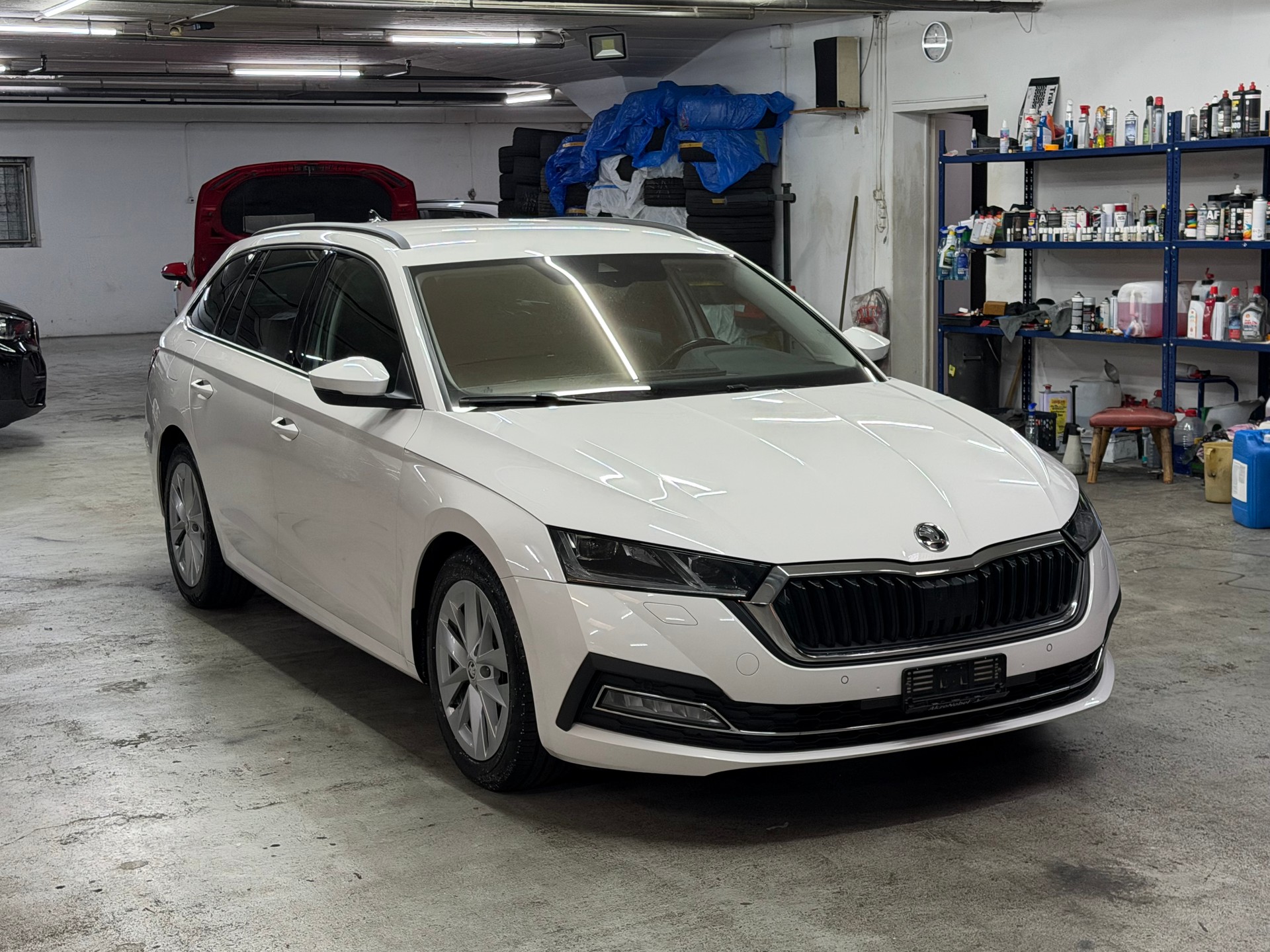 SKODA Octavia Combi 2.0 TDI DSG Style-image-4
