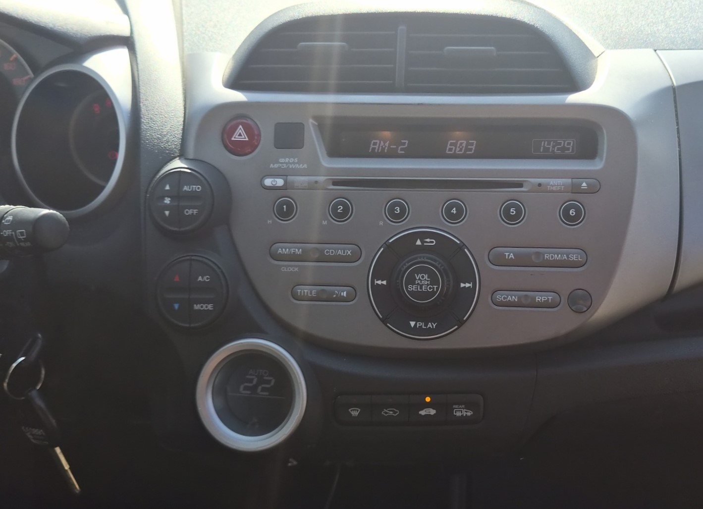 HONDA Jazz 1.4i Exclusive-image-10