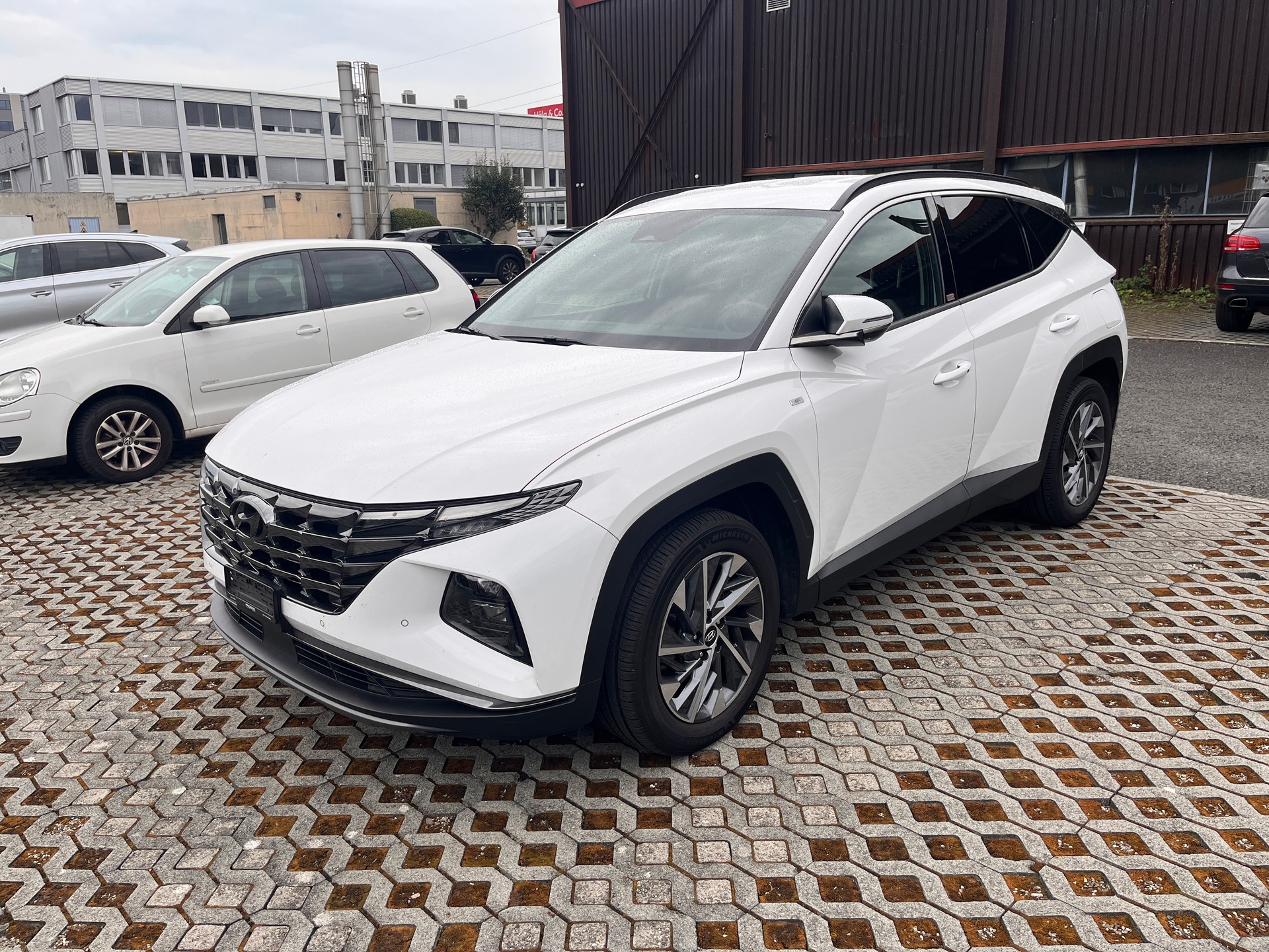 HYUNDAI 1.6 CRDi Amplia 4WD-image-0