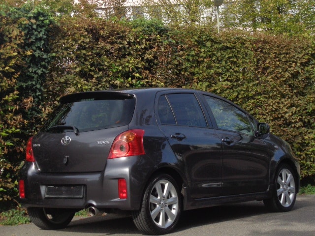 TOYOTA Yaris 1.8 TS-image-13