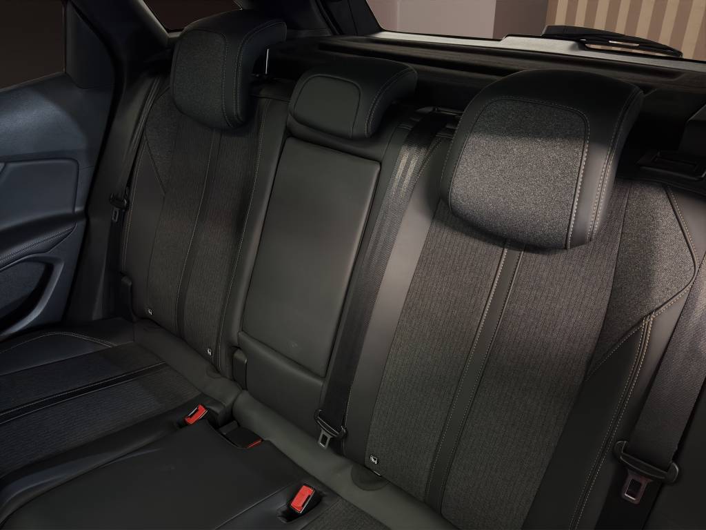 PEUGEOT 3008 1.6 THP GT Line EAT-image-7