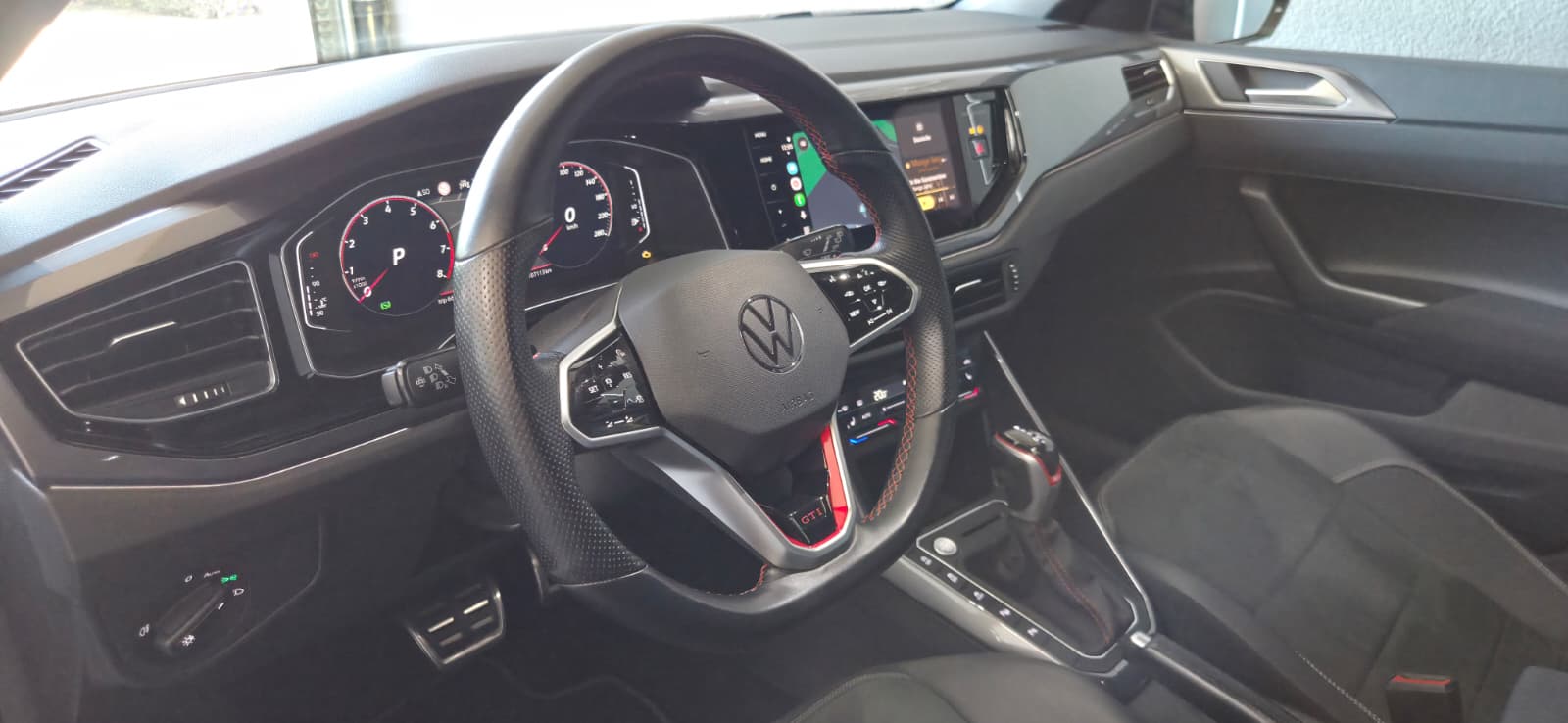 VW Polo 2.0 TSI GTI DSG-image-11
