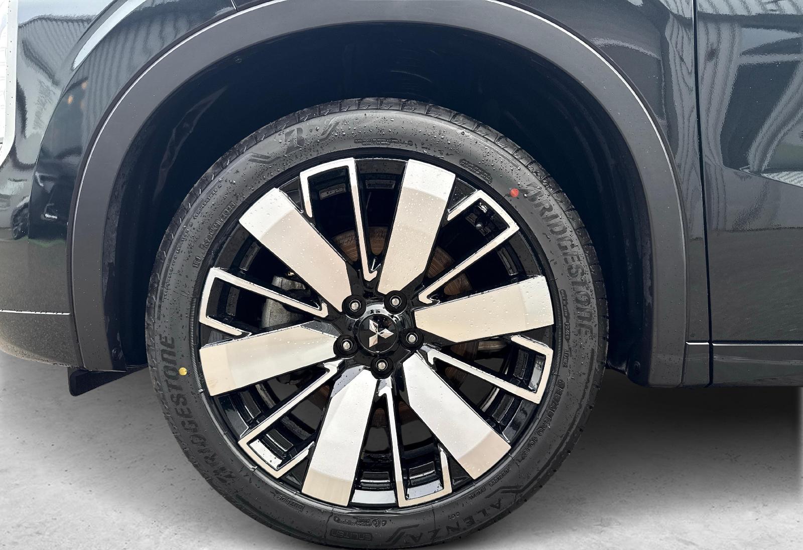 MITSUBISHI Outlander 2.4 PHEV Instyle 4x4-image-12