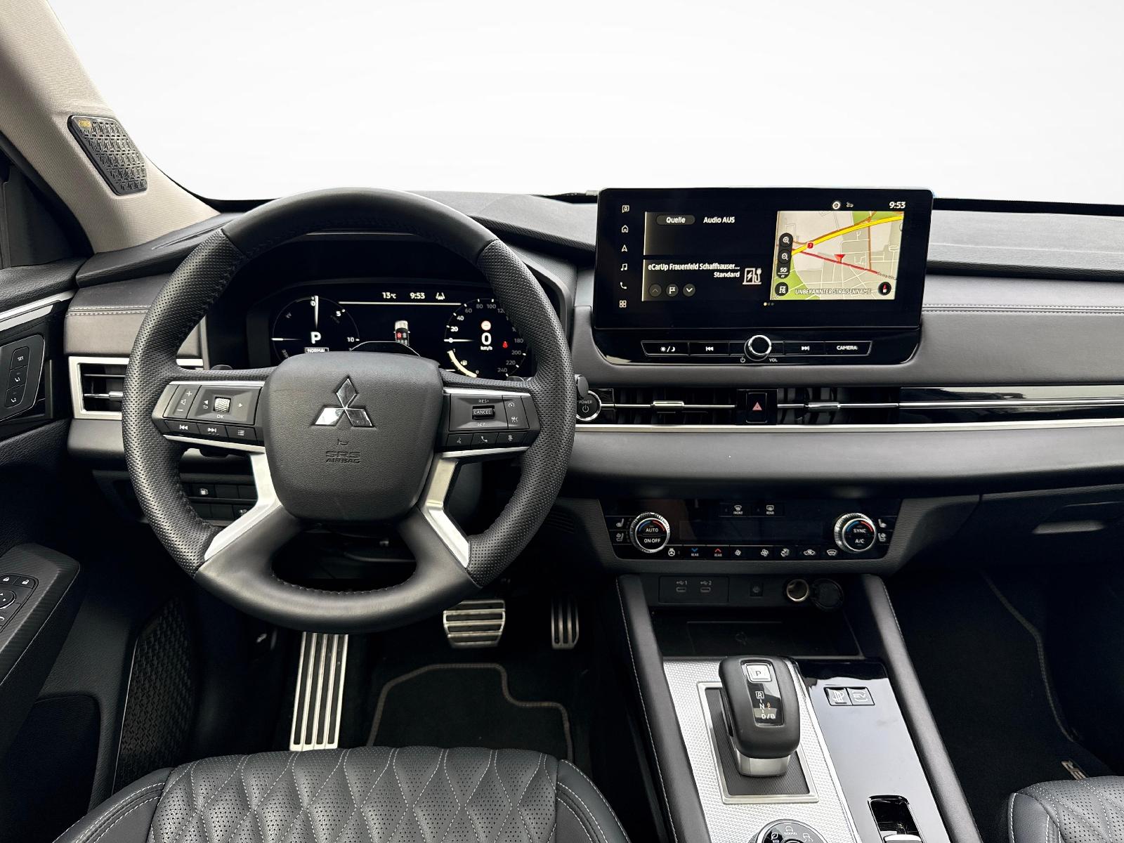 MITSUBISHI Outlander 2.4 PHEV Instyle 4x4-image-8
