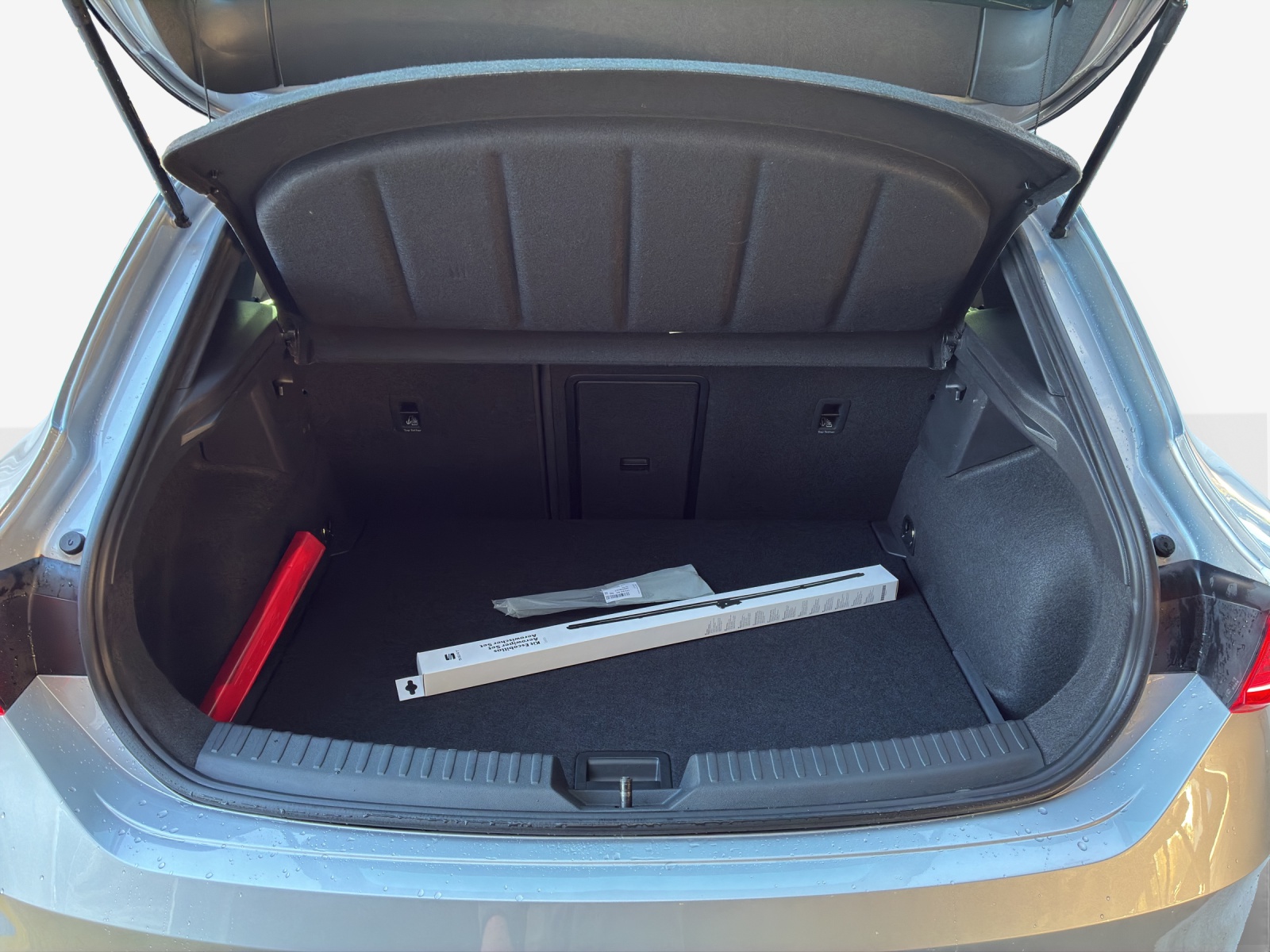 SEAT Leon 1.5 eTSI mHEV DSG FR-image-12