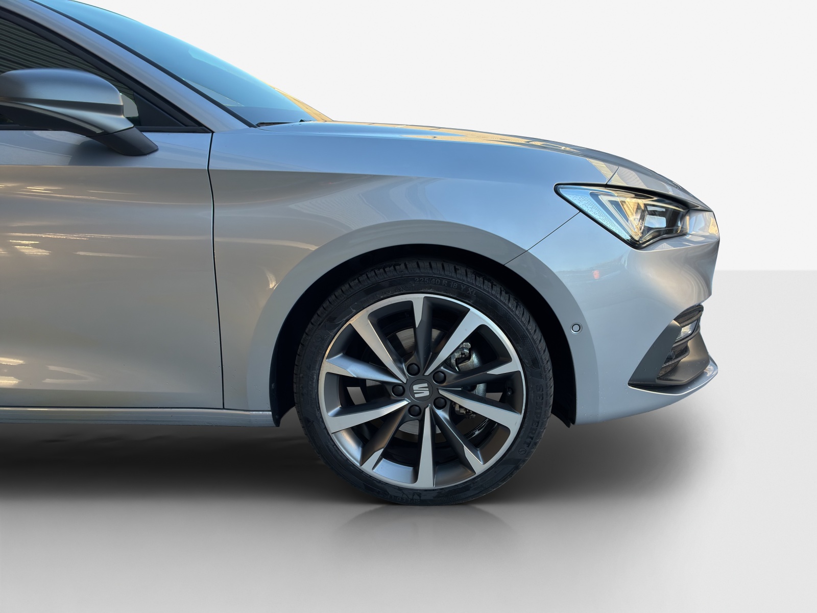 SEAT Leon 1.5 eTSI mHEV DSG FR-image-13