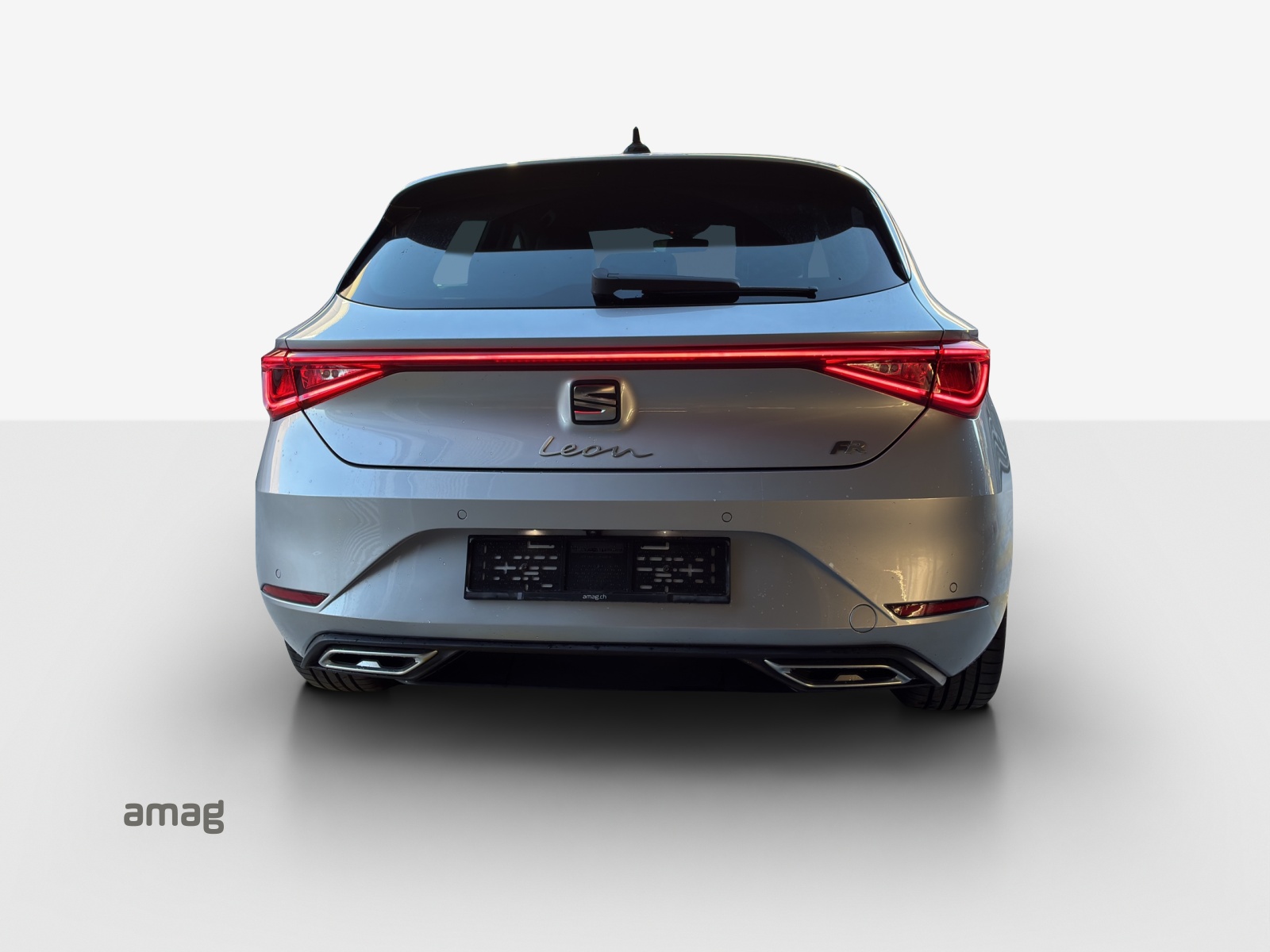SEAT Leon 1.5 eTSI mHEV DSG FR-image-3