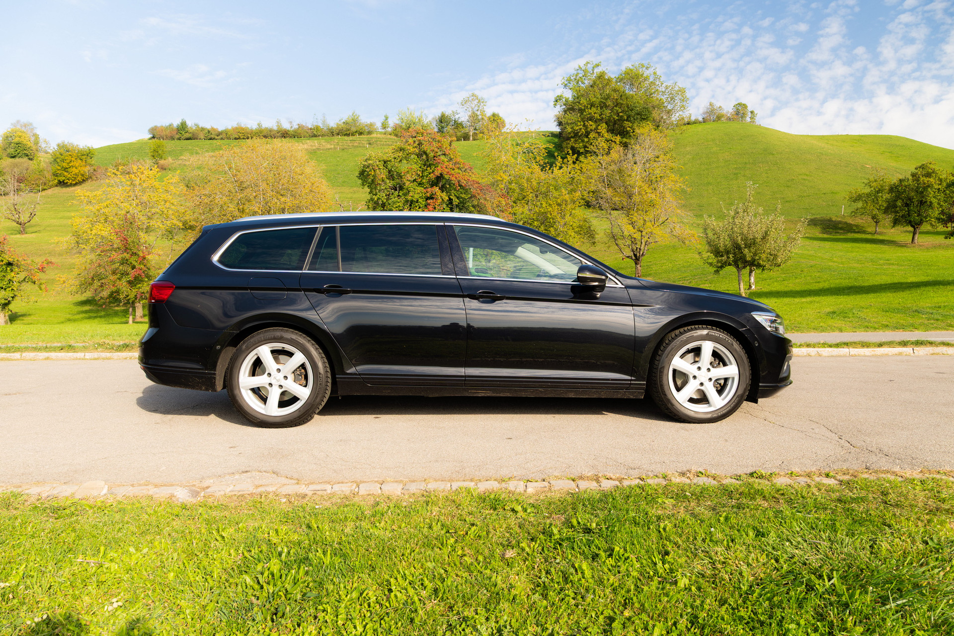 VW Passat 2.0 TDI 190 Business DSG 4m-image-0
