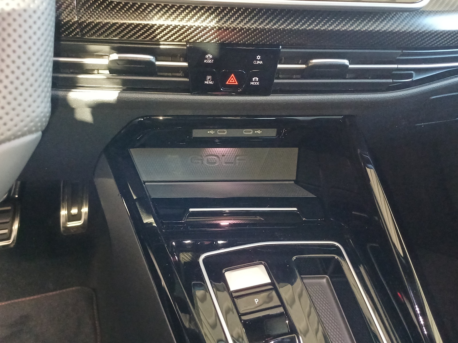 VW Golf 2.0 TSI GTI Essential DSG-image-10
