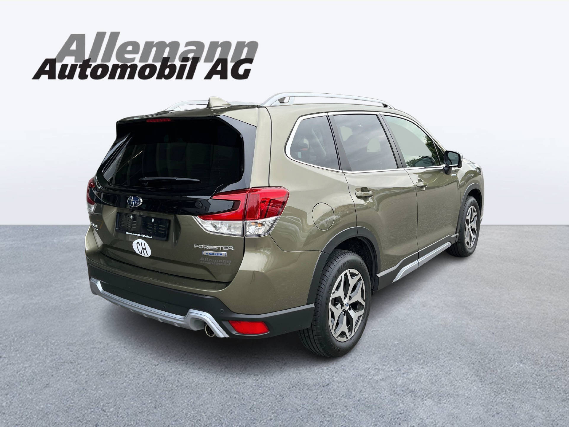 SUBARU Forester Station 2.0i e-Boxer Swiss Plus-image-5