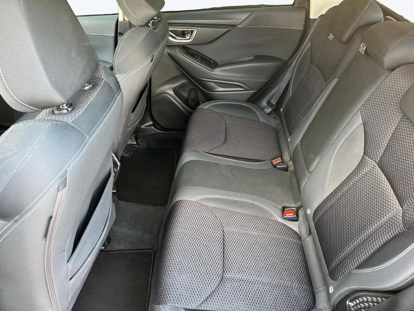 SUBARU Forester Station 2.0i e-Boxer Swiss Plus-image-10