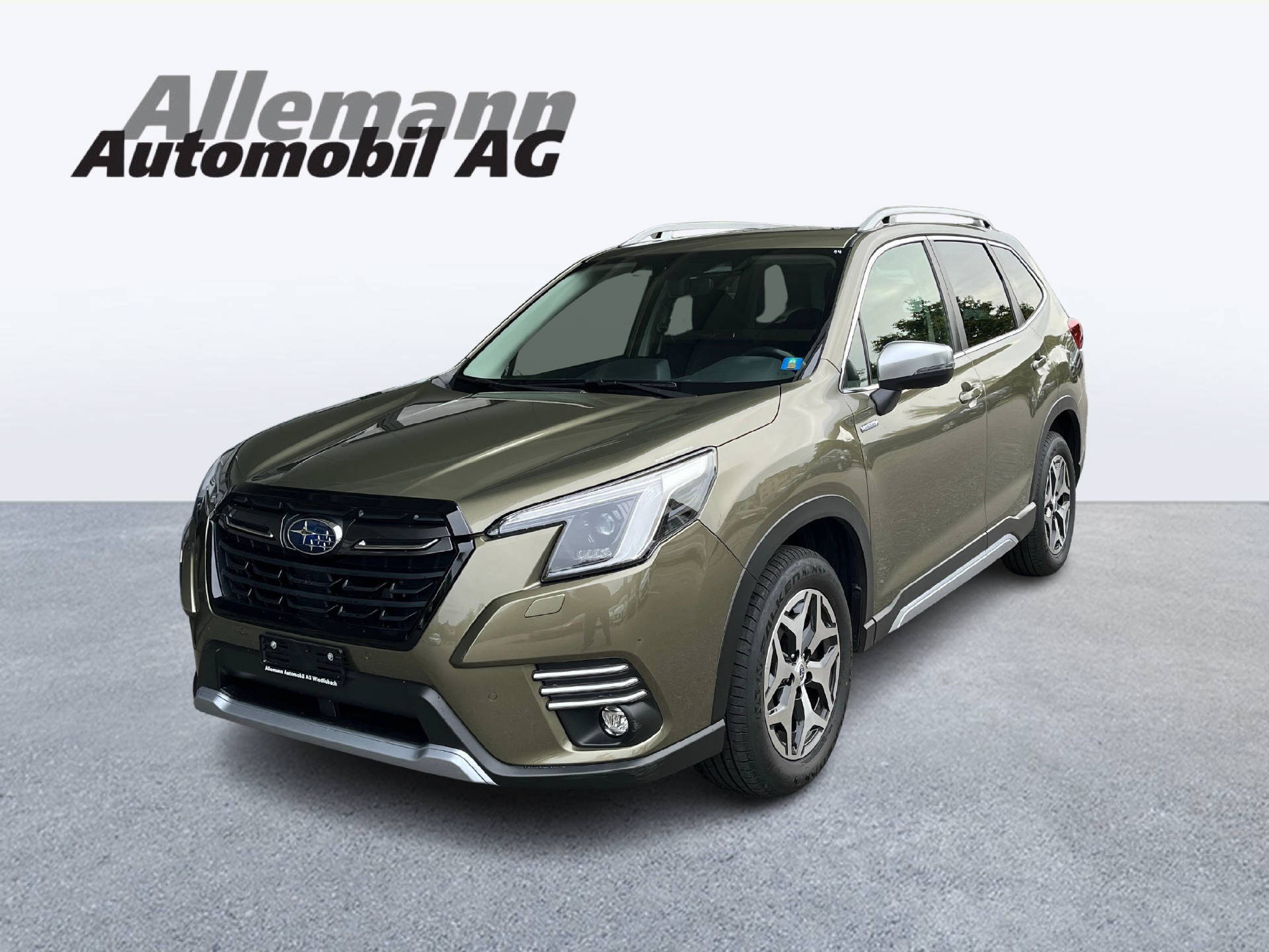 SUBARU Forester Station 2.0i e-Boxer Swiss Plus-image-0
