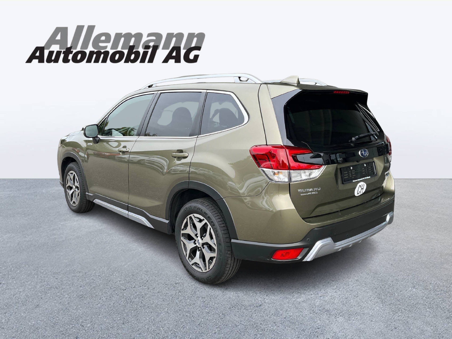 SUBARU Forester Station 2.0i e-Boxer Swiss Plus-image-3