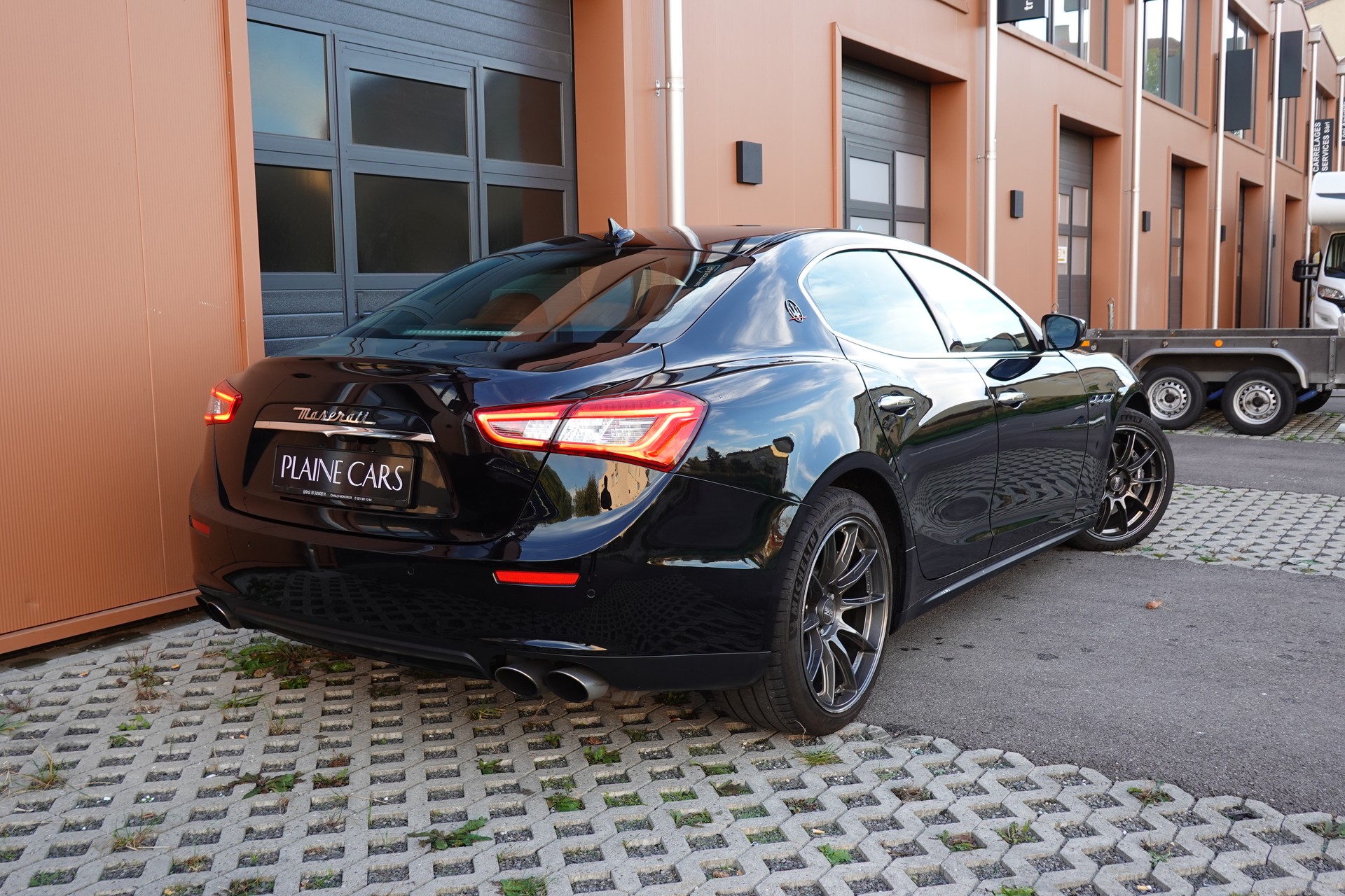 MASERATI Ghibli 3.0 V6 "* CH Auto * Tempomat * Camera recul * Sièges Electriques/mémoire * GPS * Phares LED * 8 Roues *"-image-6