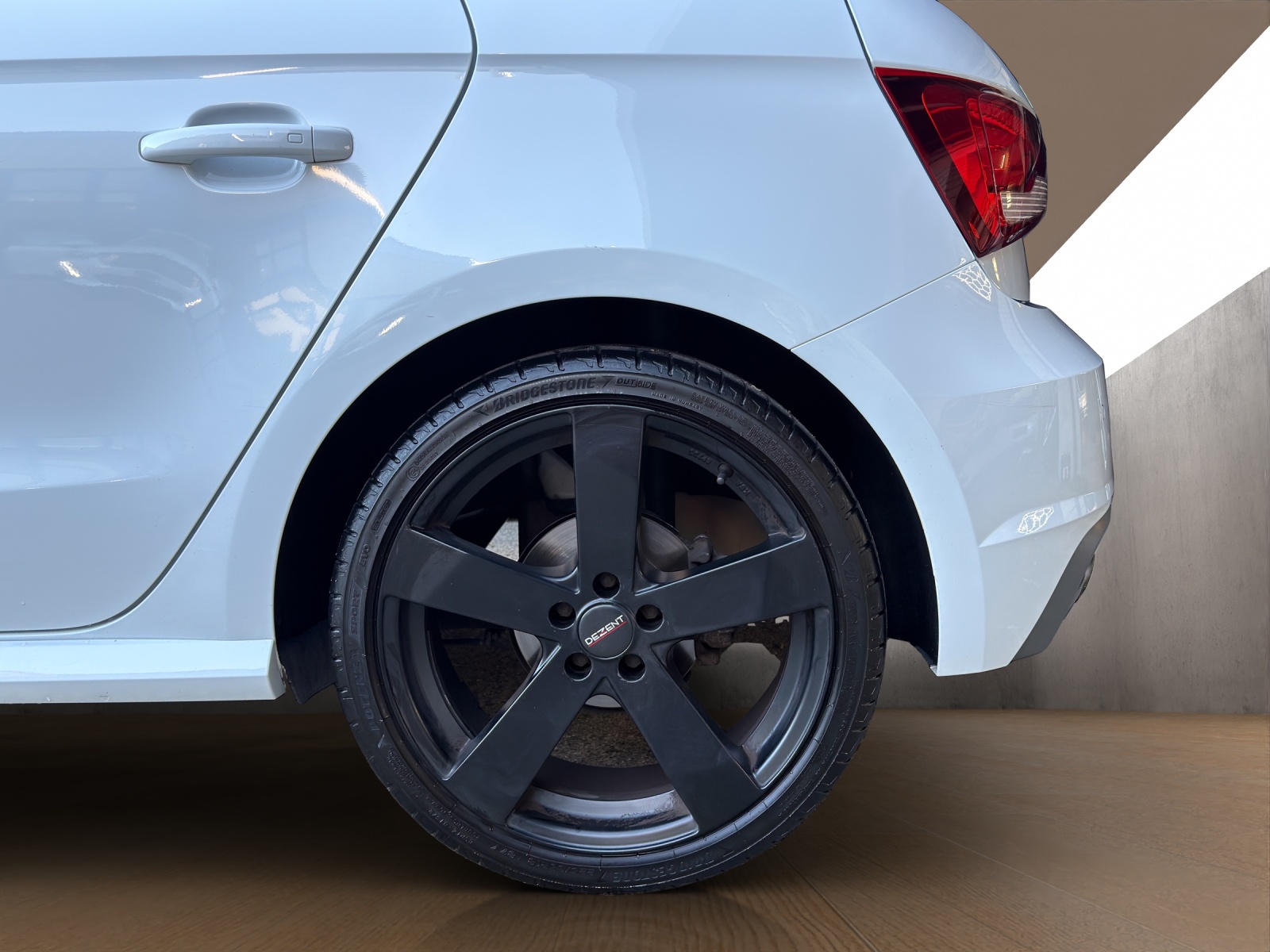 AUDI A1 Sportback 1.4 TFSI Sport S-tronic-image-19