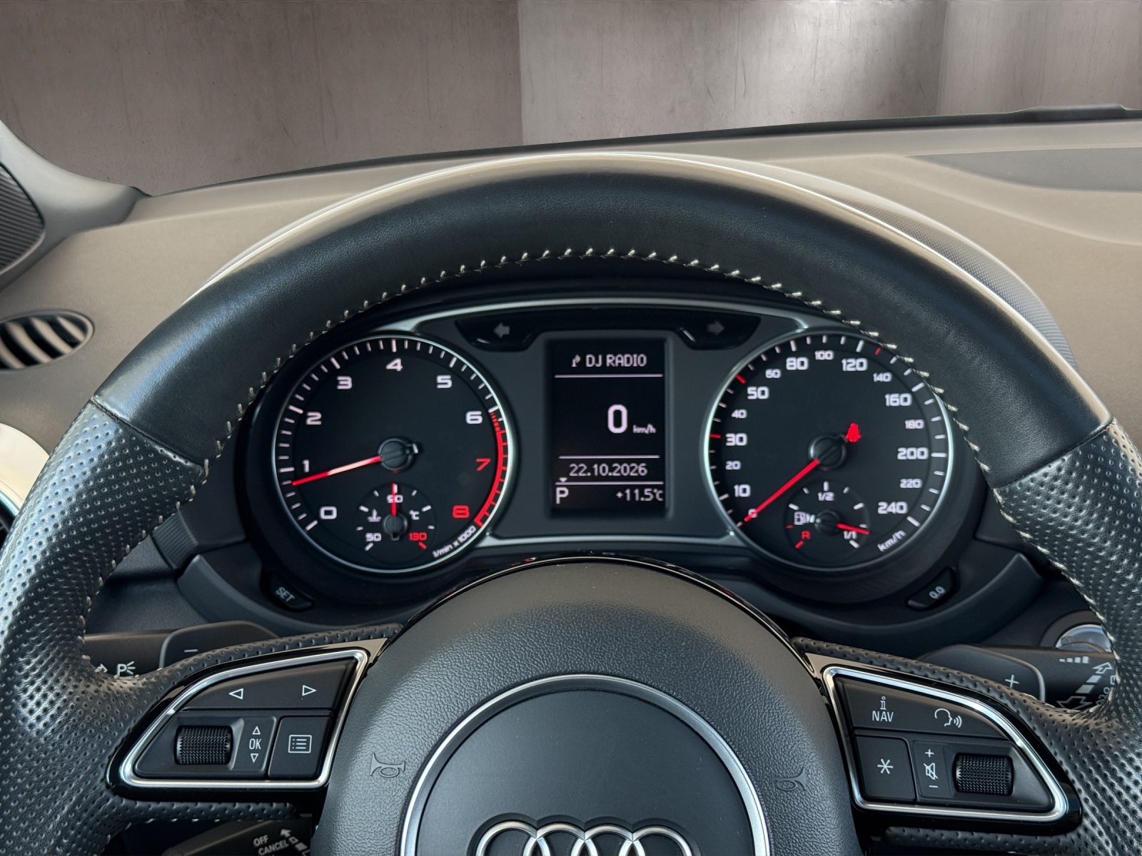 AUDI A1 Sportback 1.4 TFSI Sport S-tronic-image-16