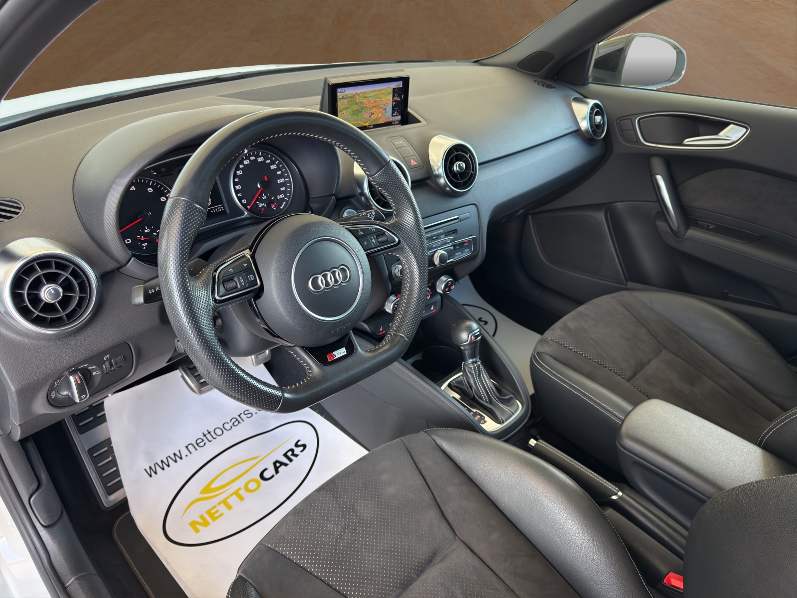 AUDI A1 Sportback 1.4 TFSI Sport S-tronic-image-8