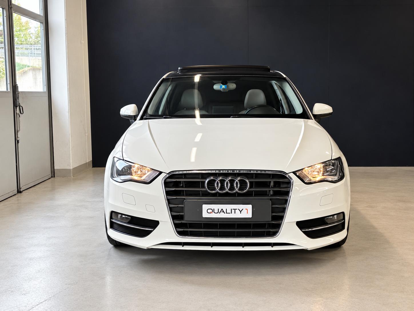 AUDI A3 Sportback 2.0 TDI Ambition S-tronic-image-2