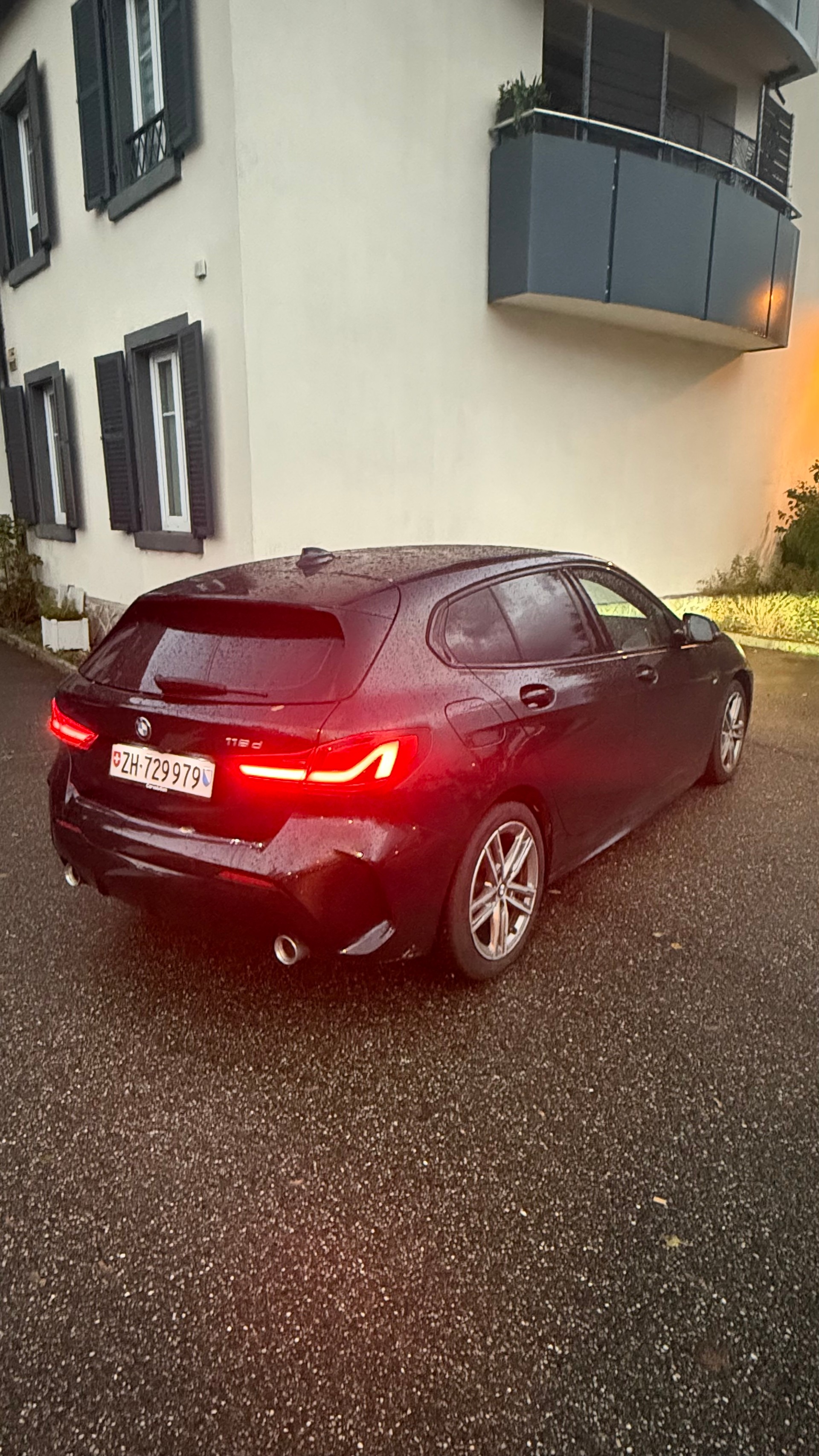 BMW 118d-image-1