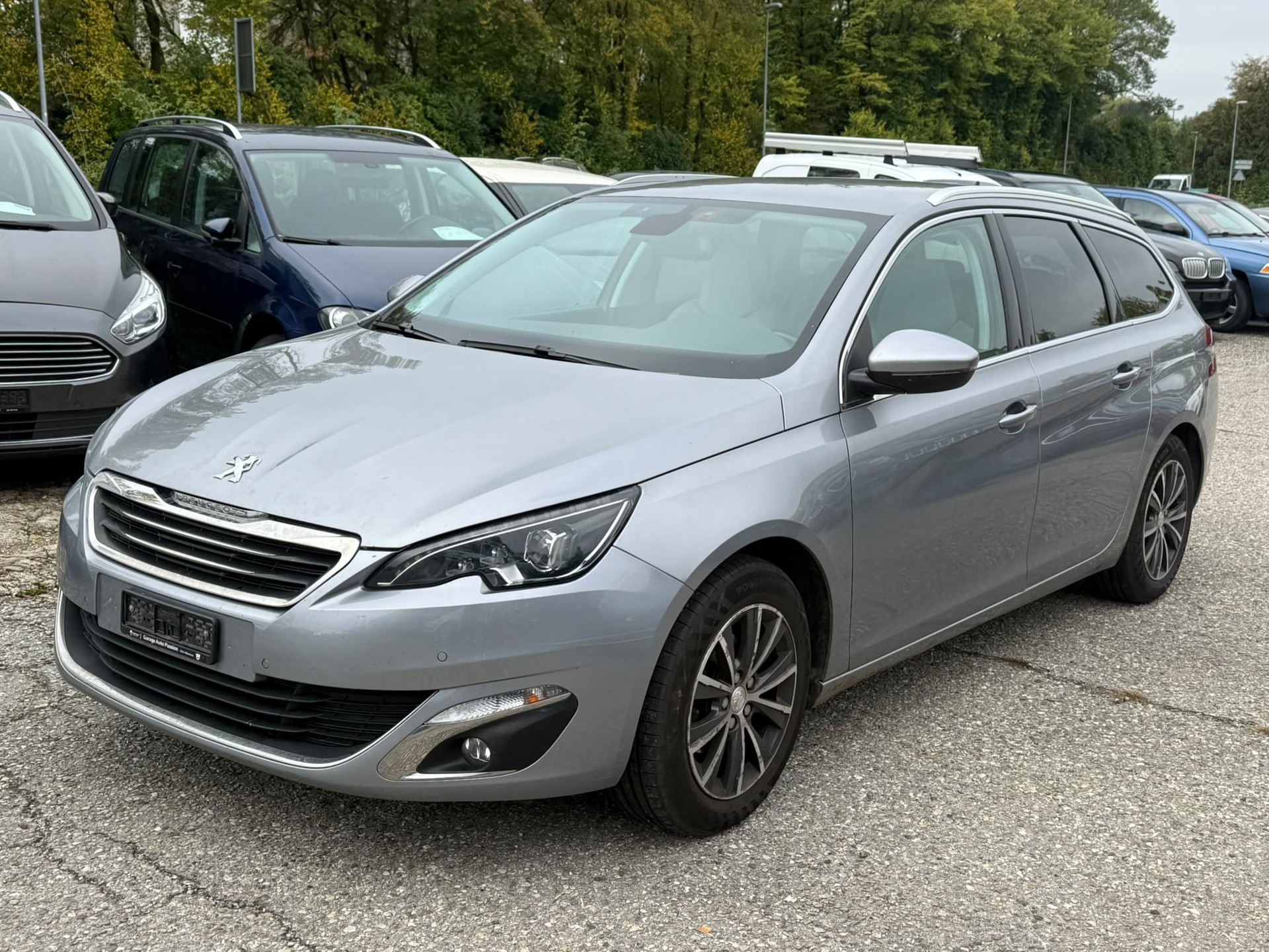 PEUGEOT 308 SW 1.2 THP Active Automatic-image-1
