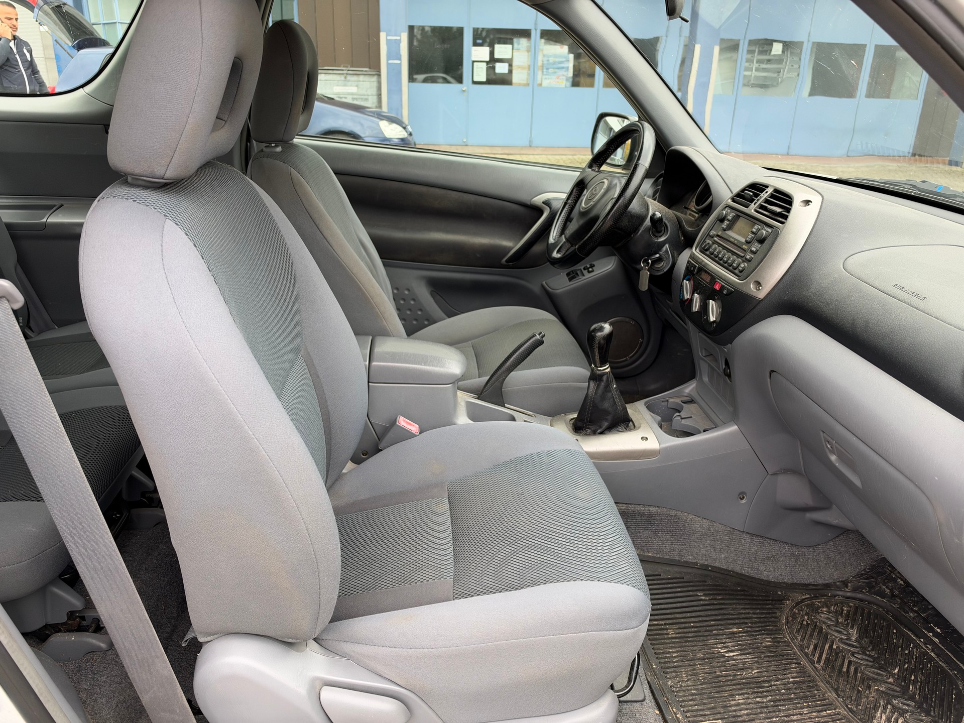 TOYOTA RAV-4 2.0 16V Linea Sol-image-4