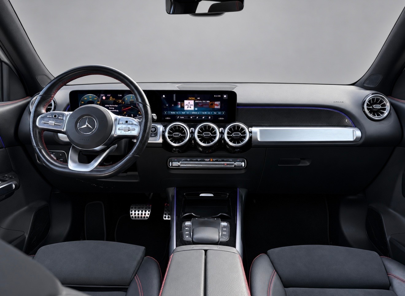 MERCEDES-BENZ GLB 250 4Matic AMG Line 8G-Tronic-image-6