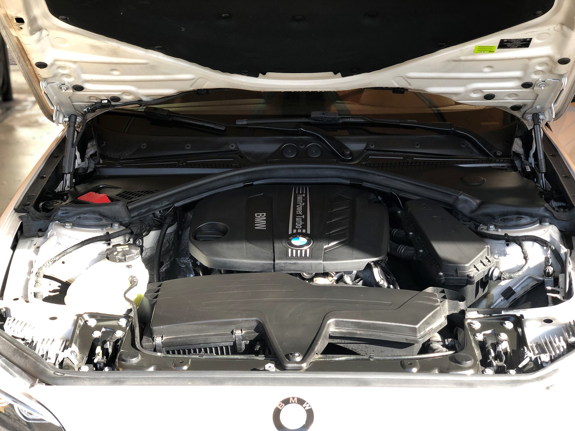 BMW 218d Sport Line-image-1