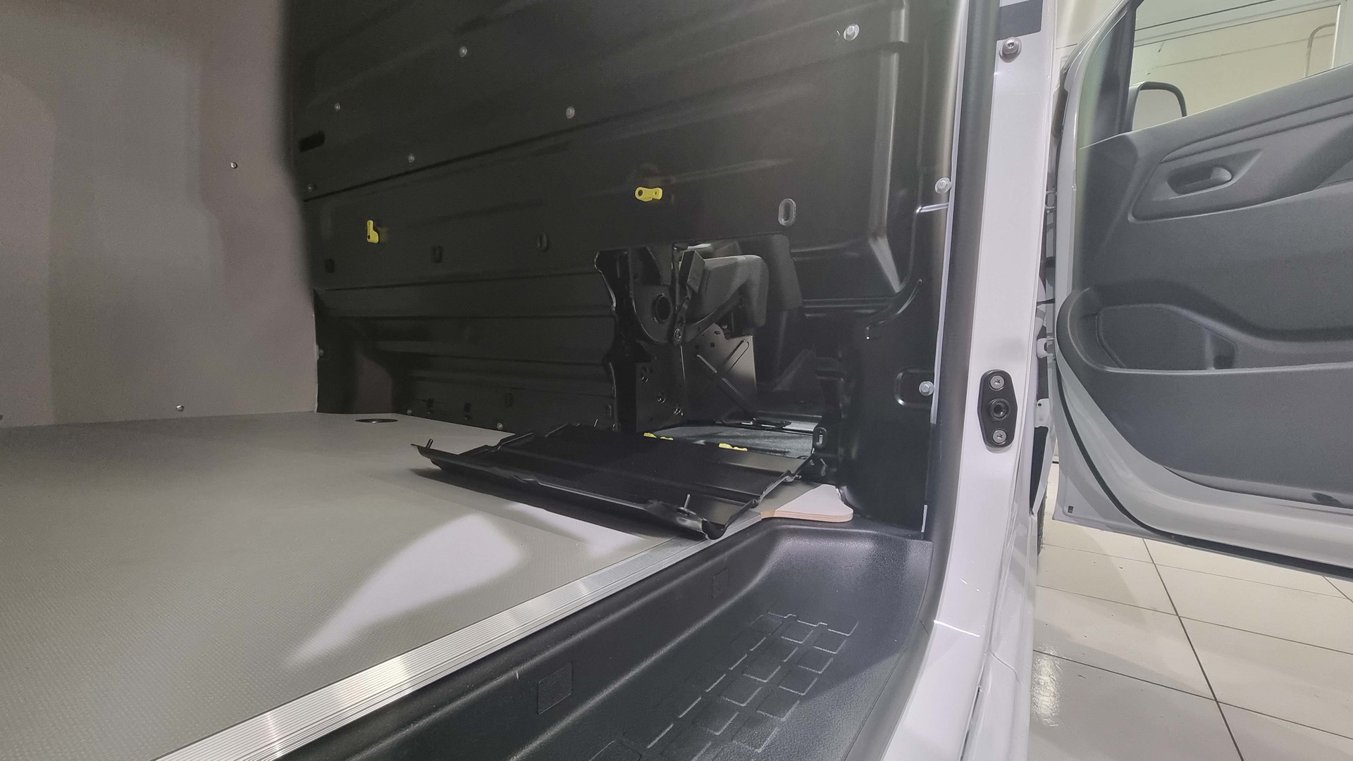 FIAT Scudo Kaw. L3 2.0 Multijet 145 Business Worker-image-8