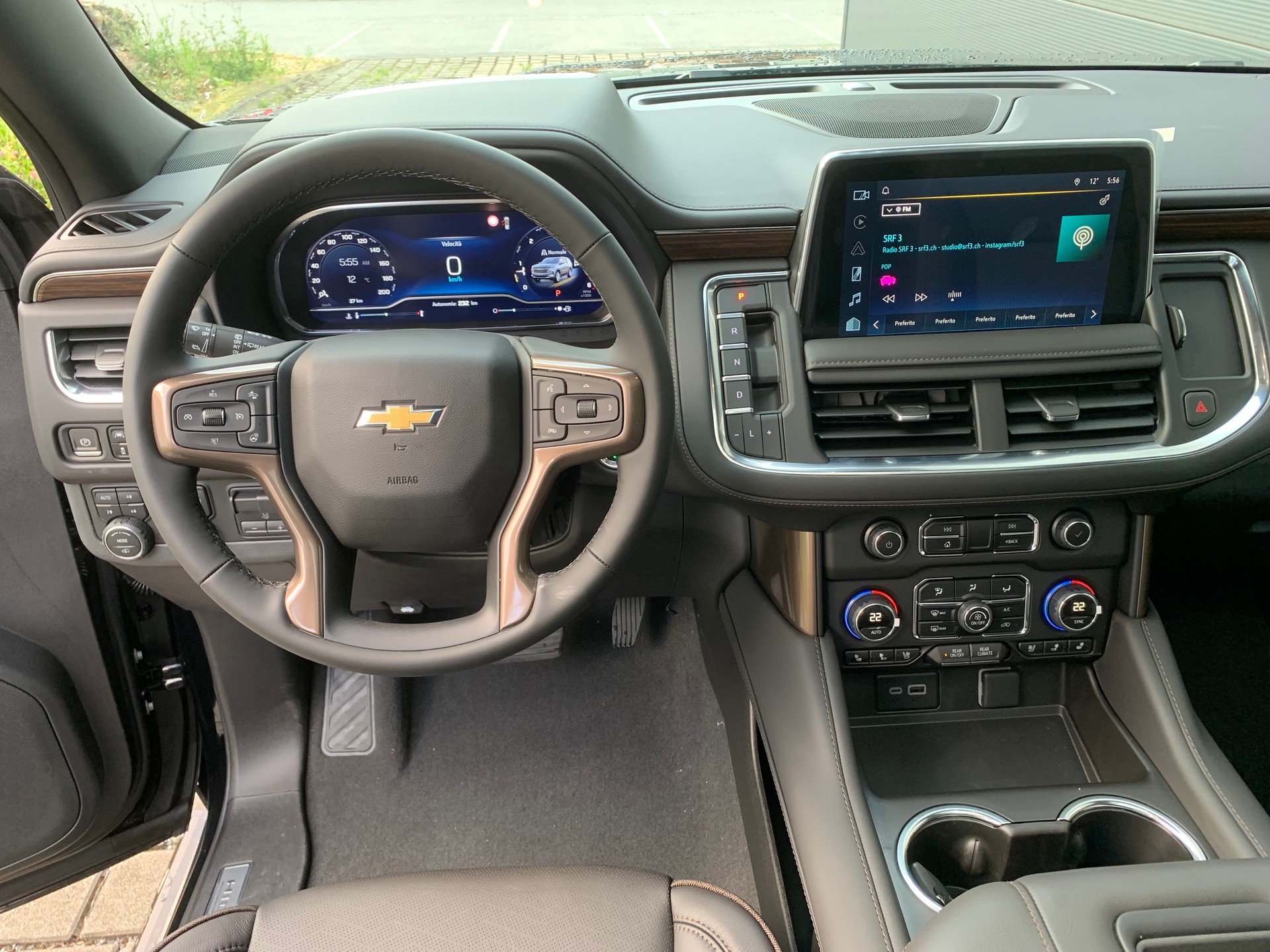 CHEVROLET Suburban High Country 6,2 V8 420 PS 4WD 7 Pl.-image-8