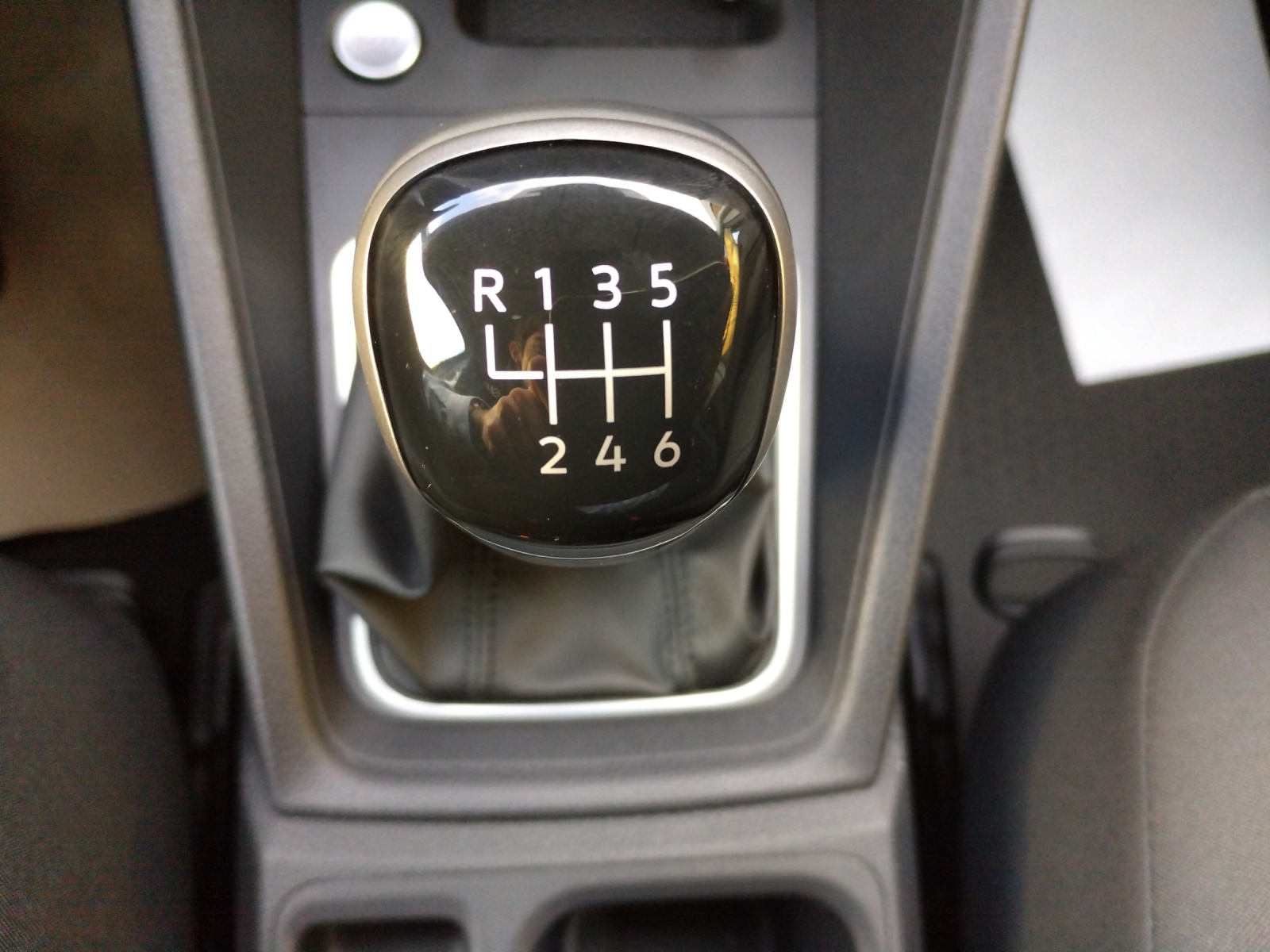 VW Caddy Cargo 2.0TDI Entry-image-12