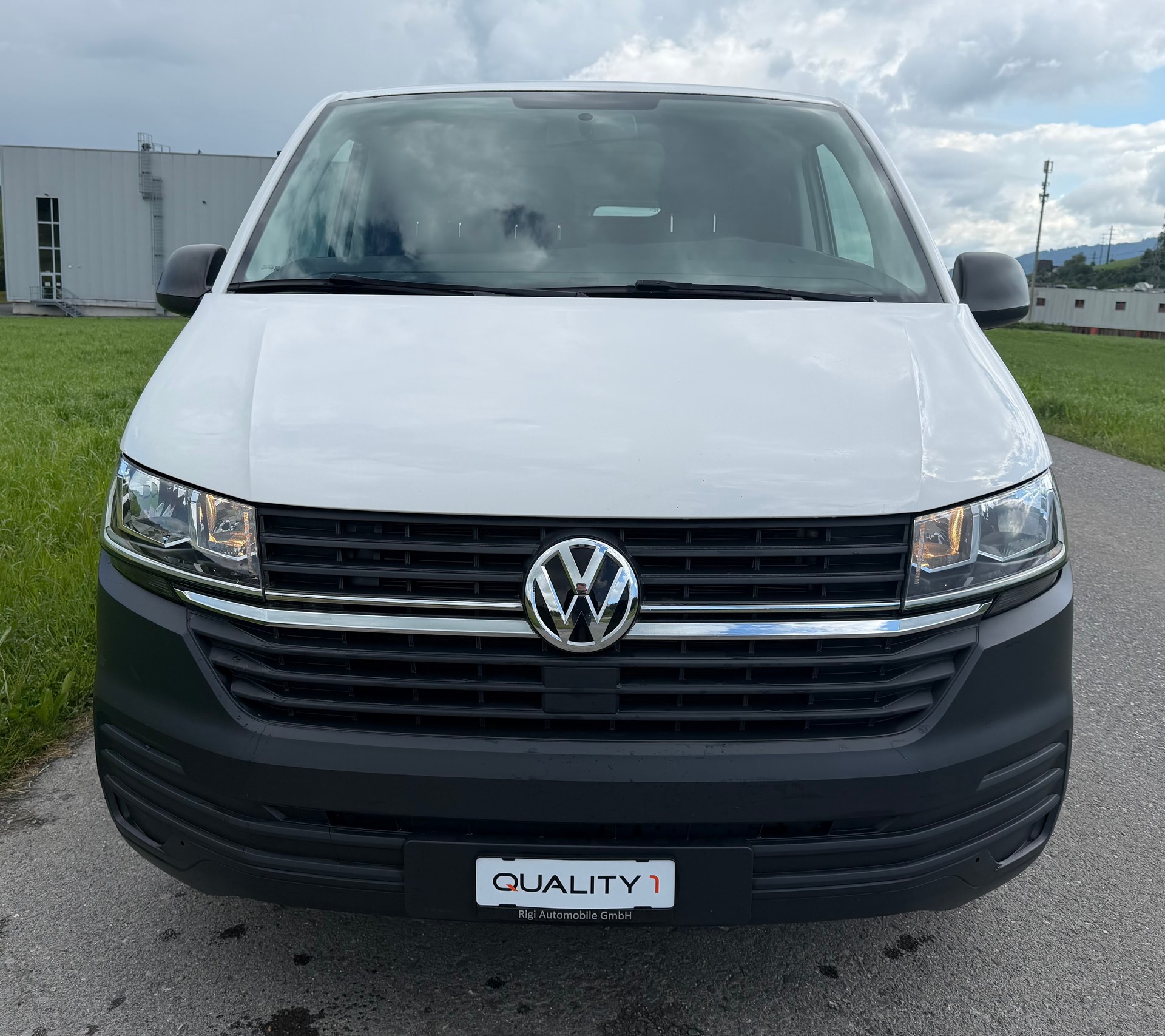 VW T6.1 2.0 TDI Entry-image-5