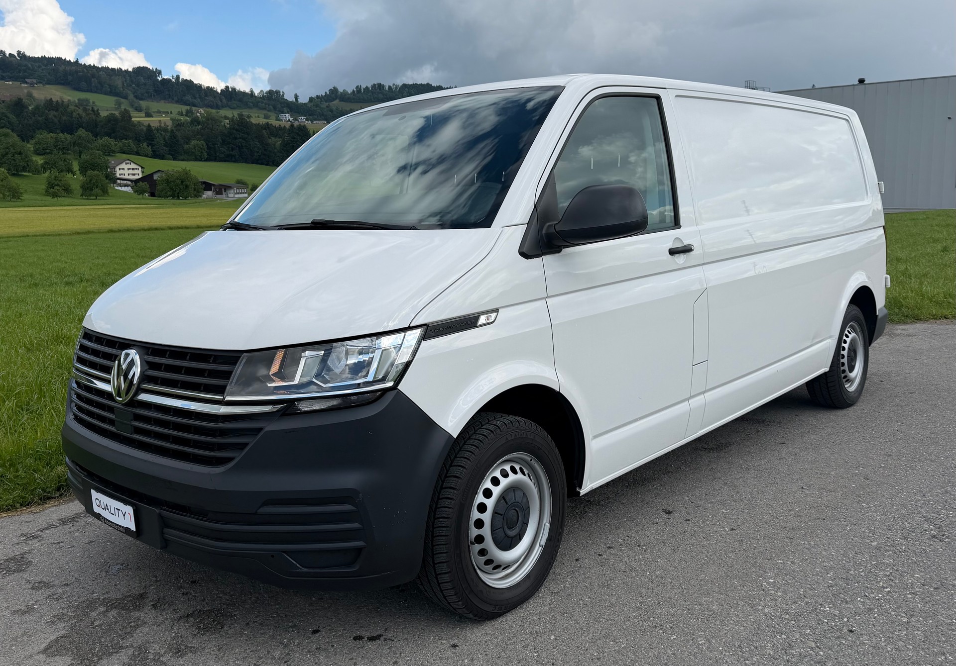 VW T6.1 2.0 TDI Entry-image-1