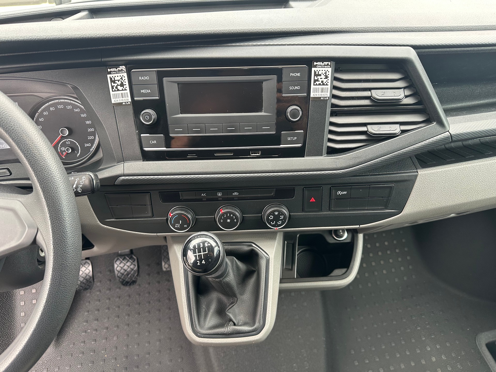 VW T6.1 2.0 TDI Entry-image-13