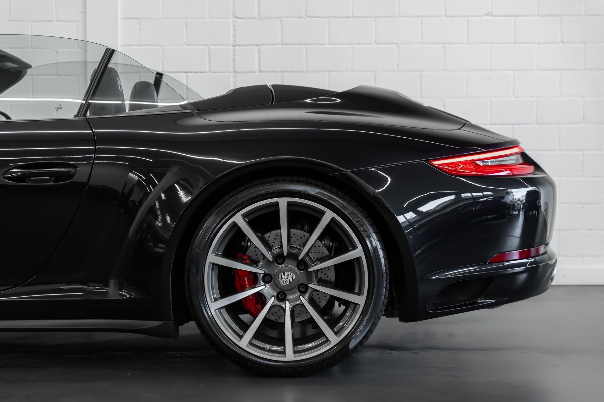 PORSCHE 911 Carrera 4S Cabrio PDK-image-11