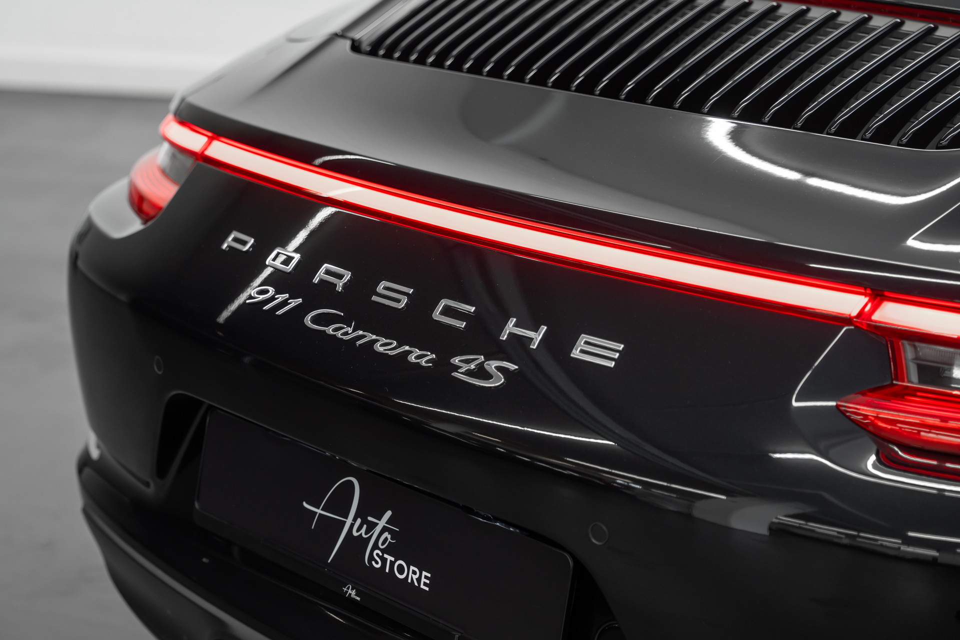 PORSCHE 911 Carrera 4S Cabrio PDK-image-27