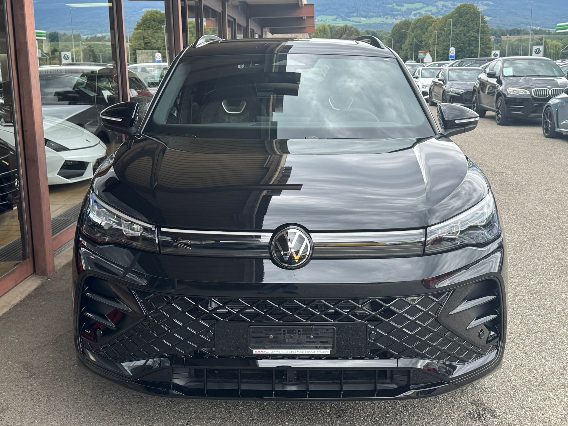 VW Tiguan 1.5 TSI evo2 eHybrid R-Line DSG-image-2