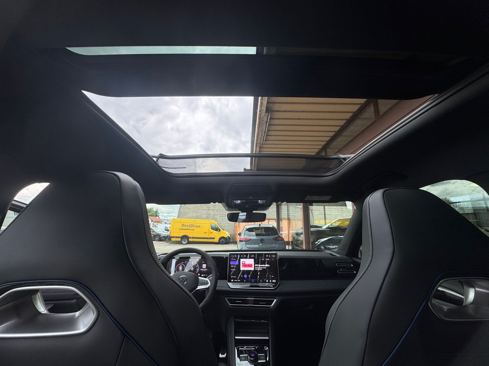 VW Tiguan 1.5 TSI evo2 eHybrid R-Line DSG-image-9