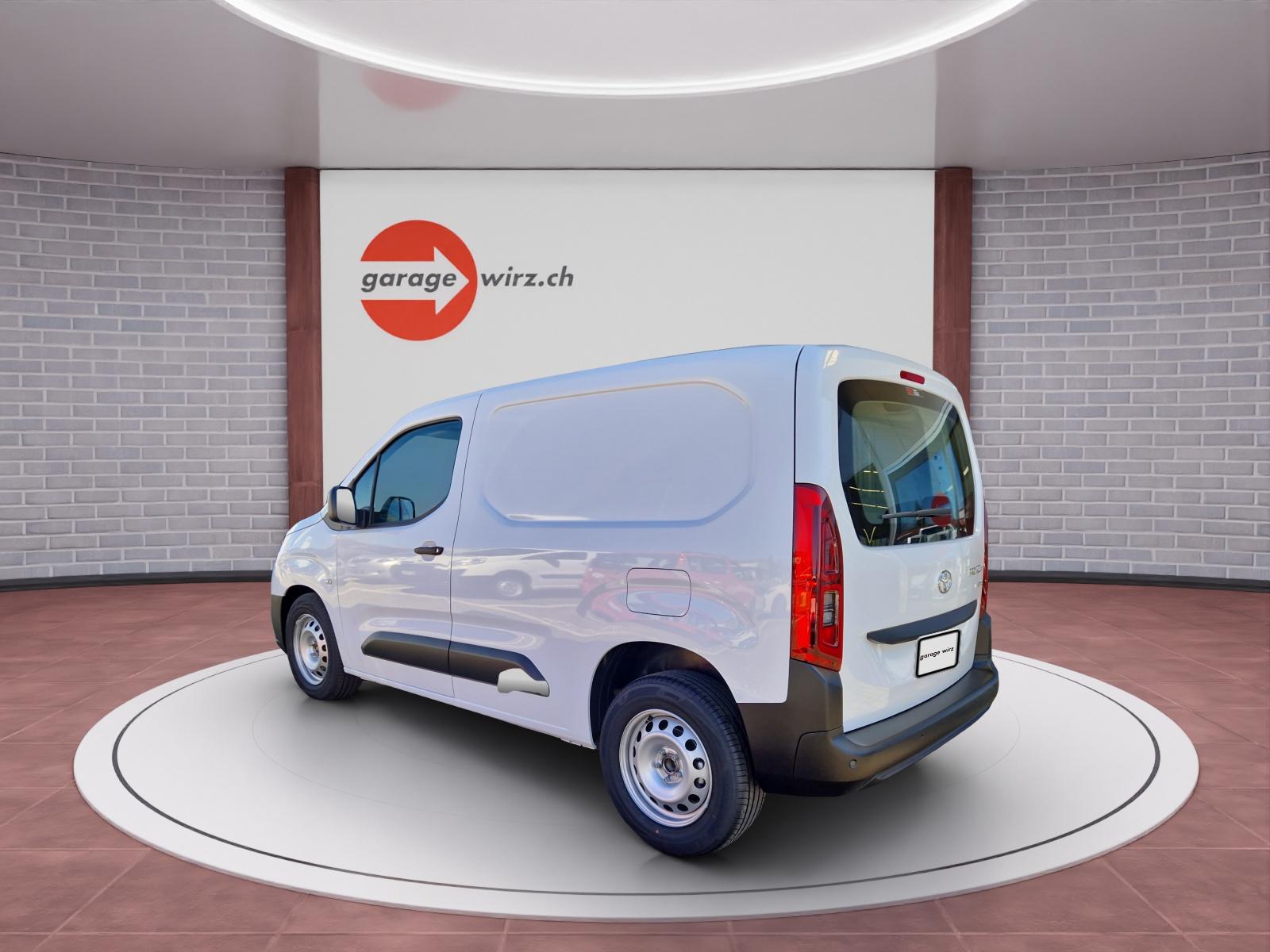 TOYOTA PROACE CITY Van L1 52KWh Active-image-2