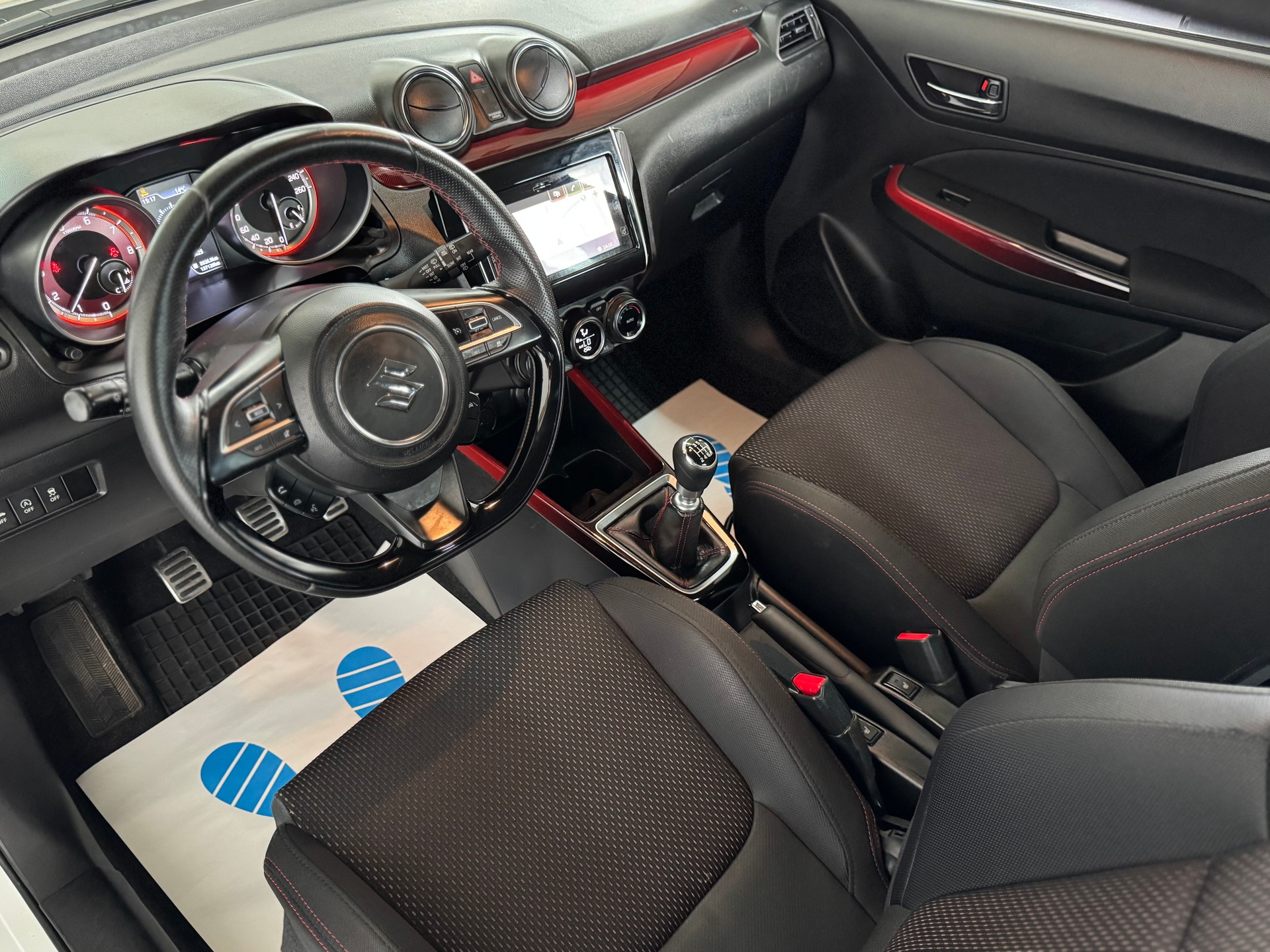SUZUKI Swift Sport 1.4i 16V Swiss Edition-image-13