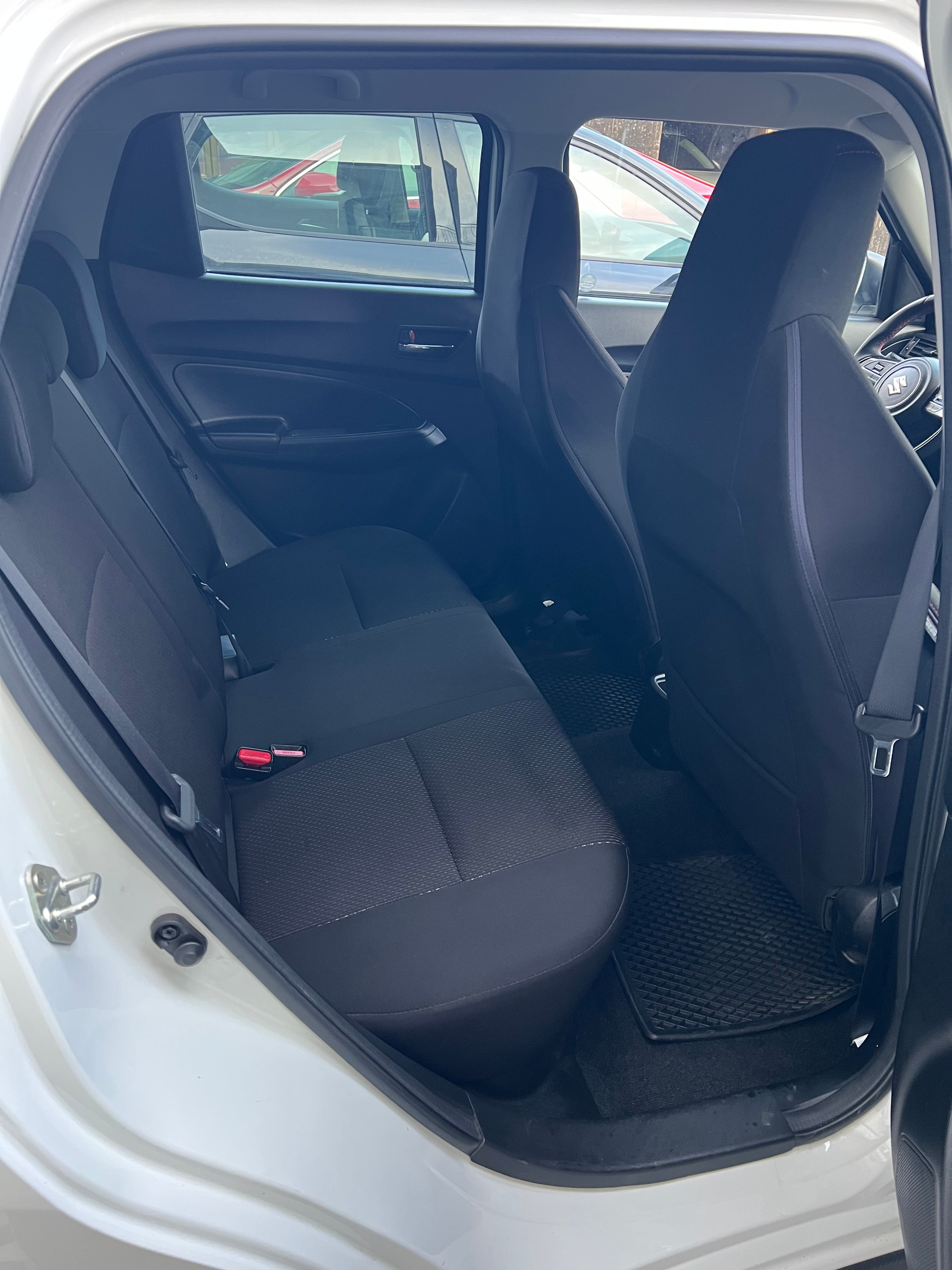 SUZUKI Swift Sport 1.4i 16V Swiss Edition-image-21