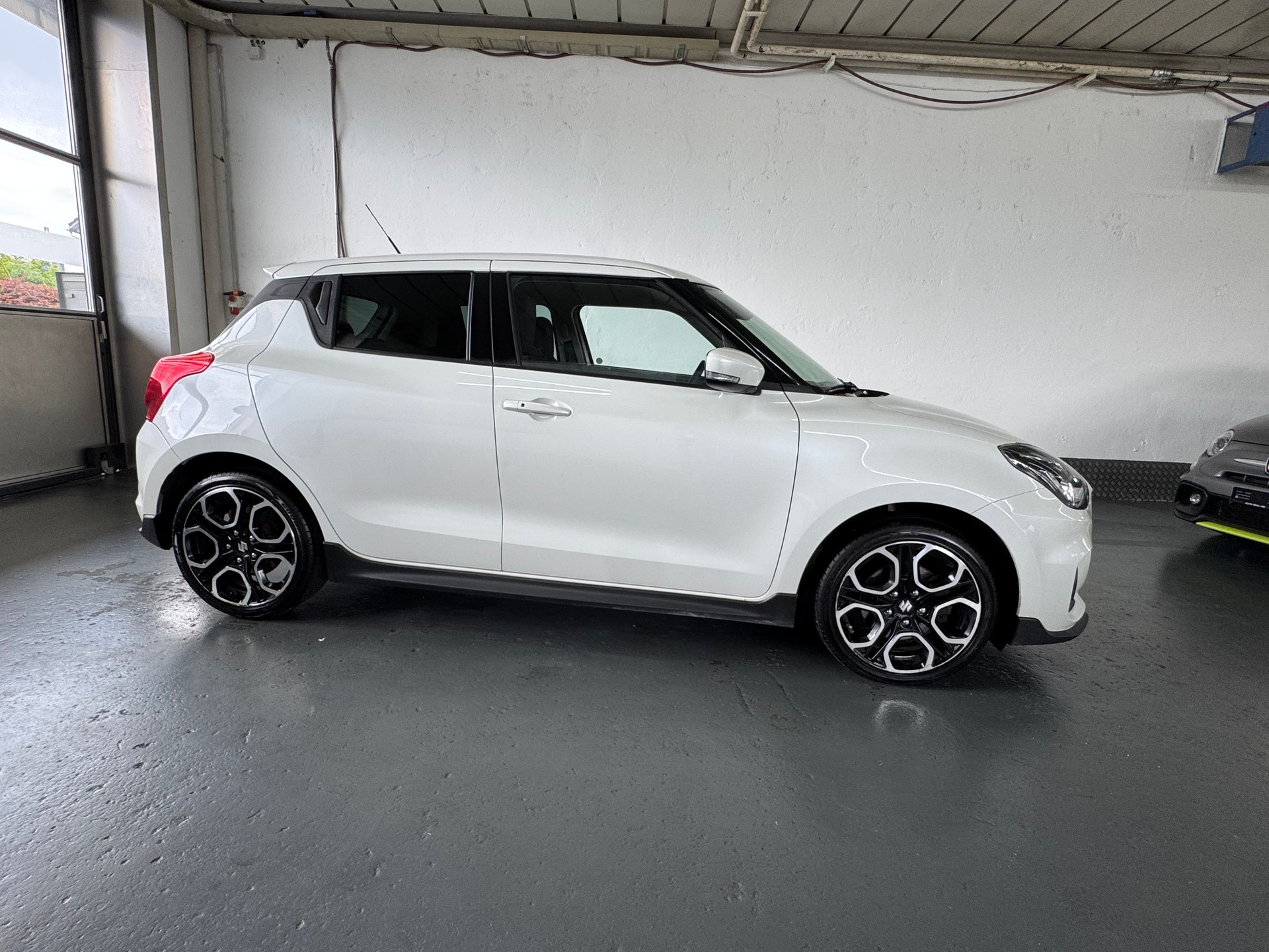 SUZUKI Swift Sport 1.4i 16V Swiss Edition-image-7